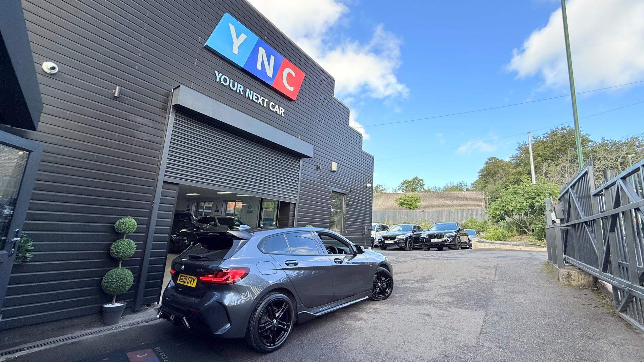 BMW 1 Series view 4