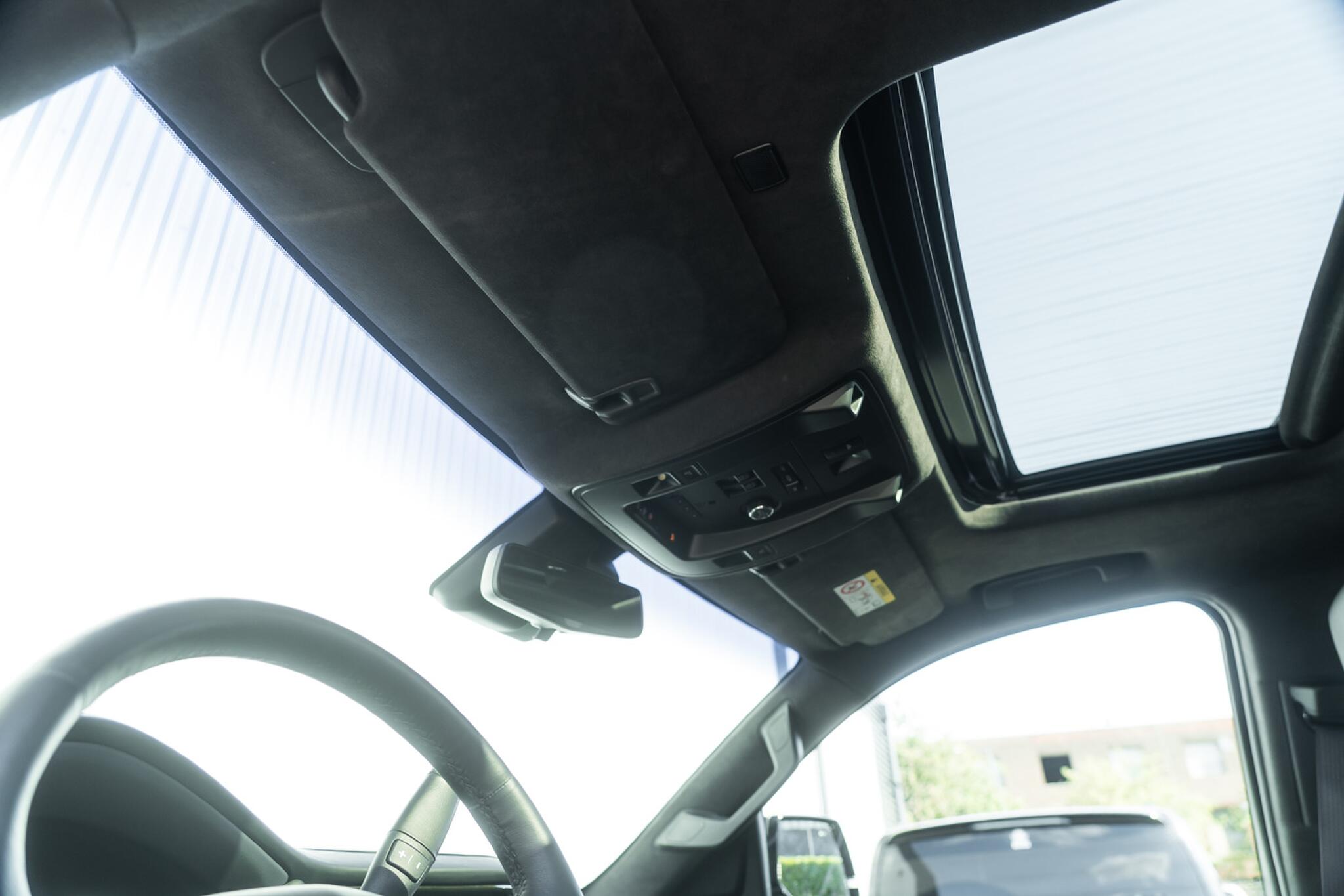 Cadillac Escalade view 33