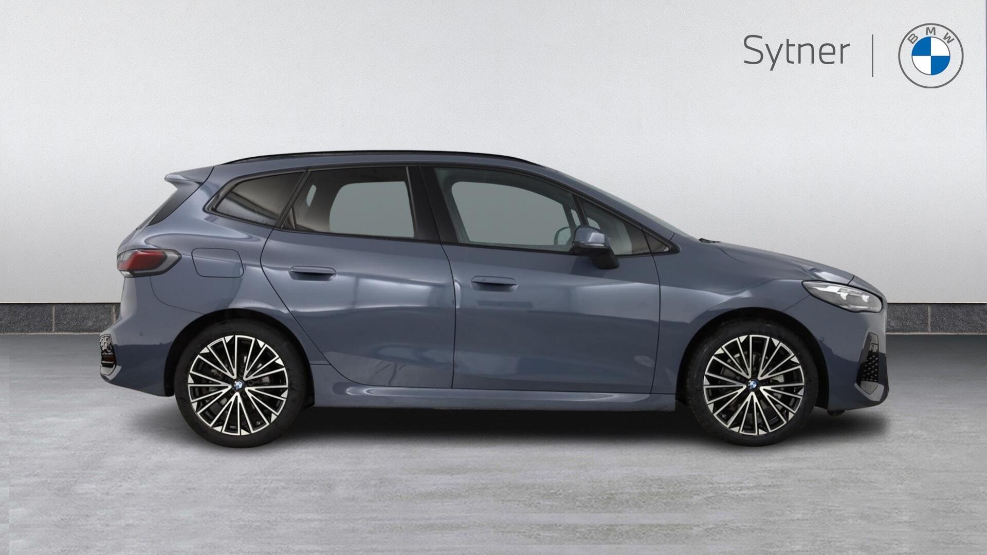 BMW 2 Series view 3