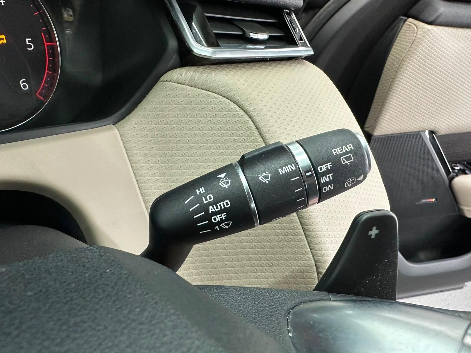 Land Rover Range Rover Velar view 49