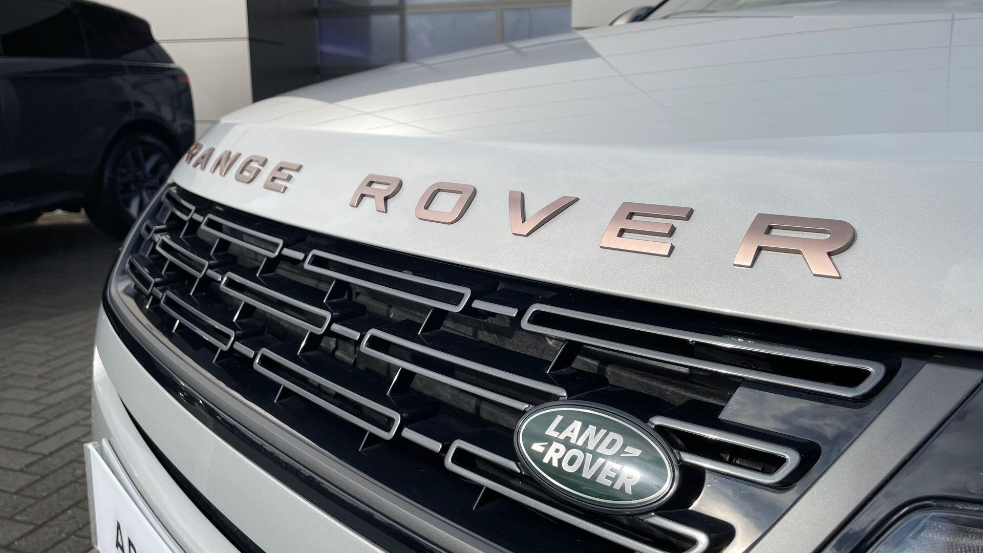 Land Rover Range Rover Evoque view 31