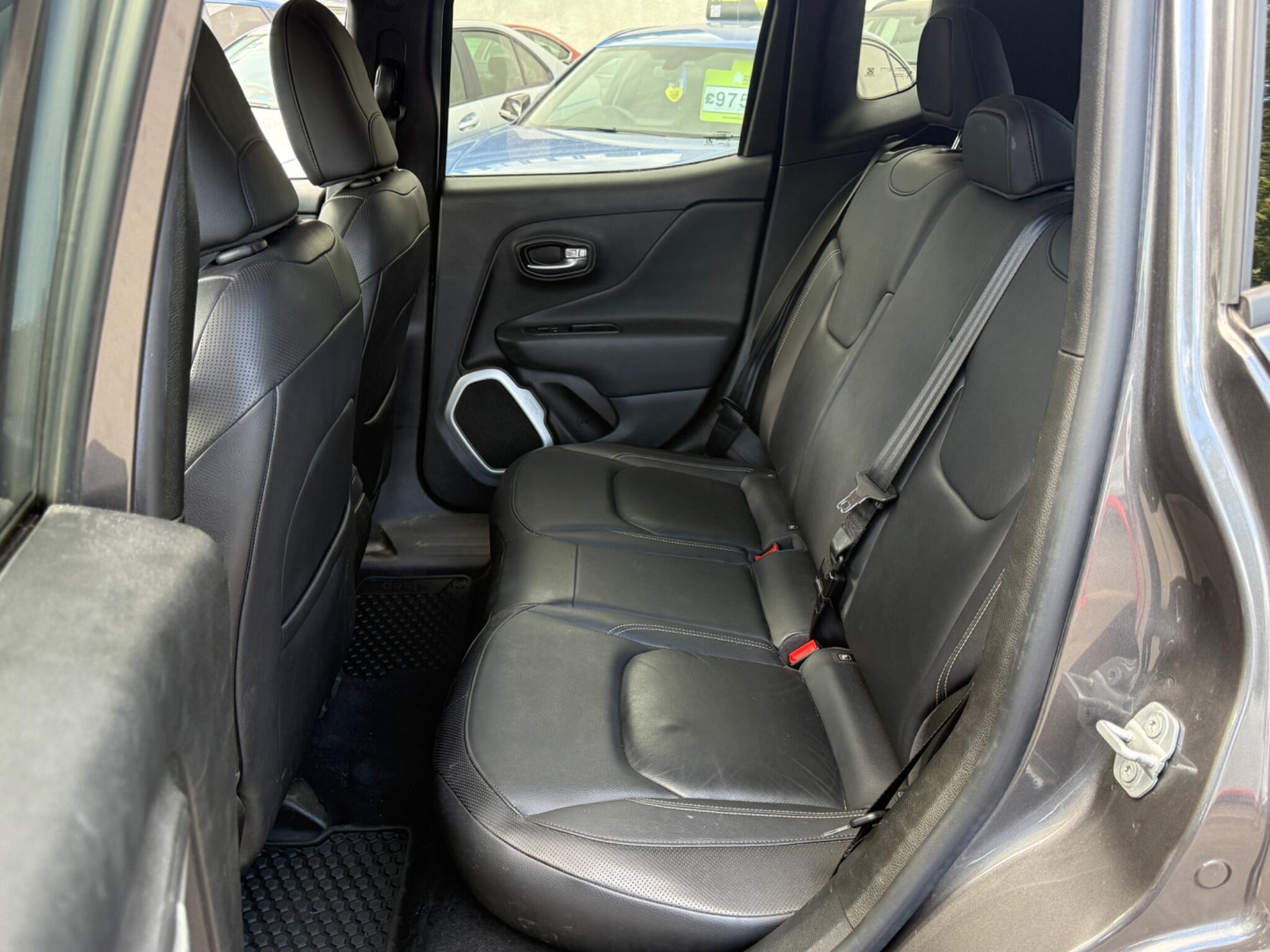 Jeep Renegade - Image 51