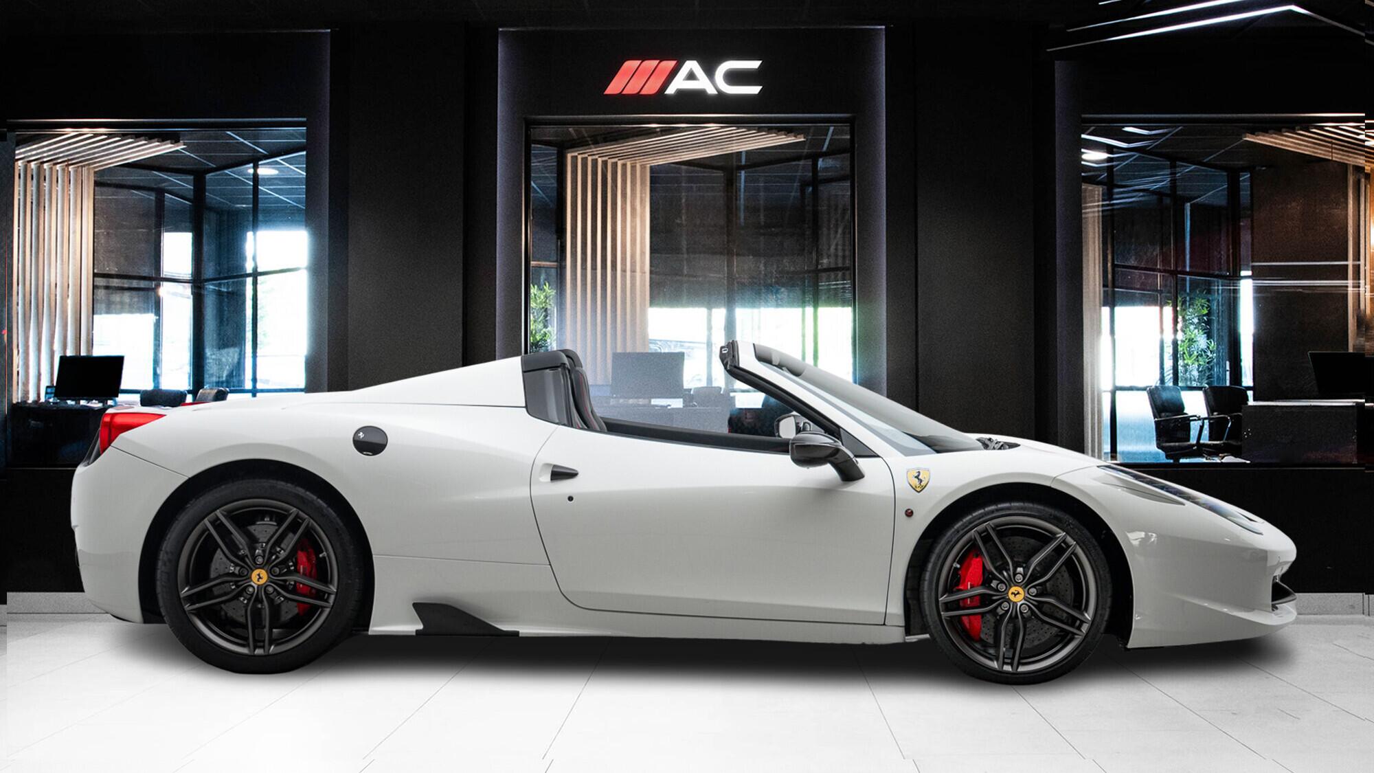 Ferrari 458 view 5