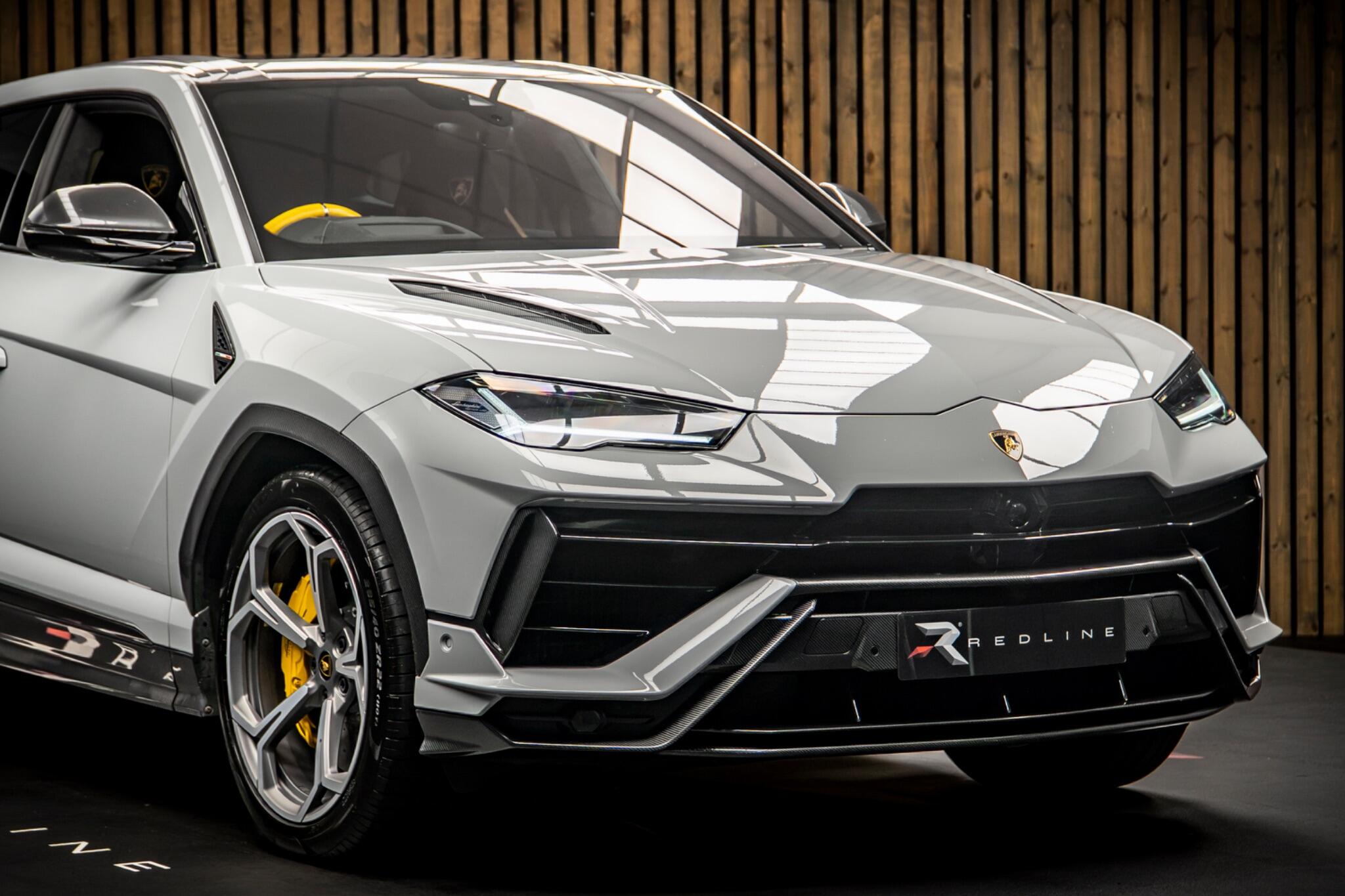Lamborghini Urus view 12