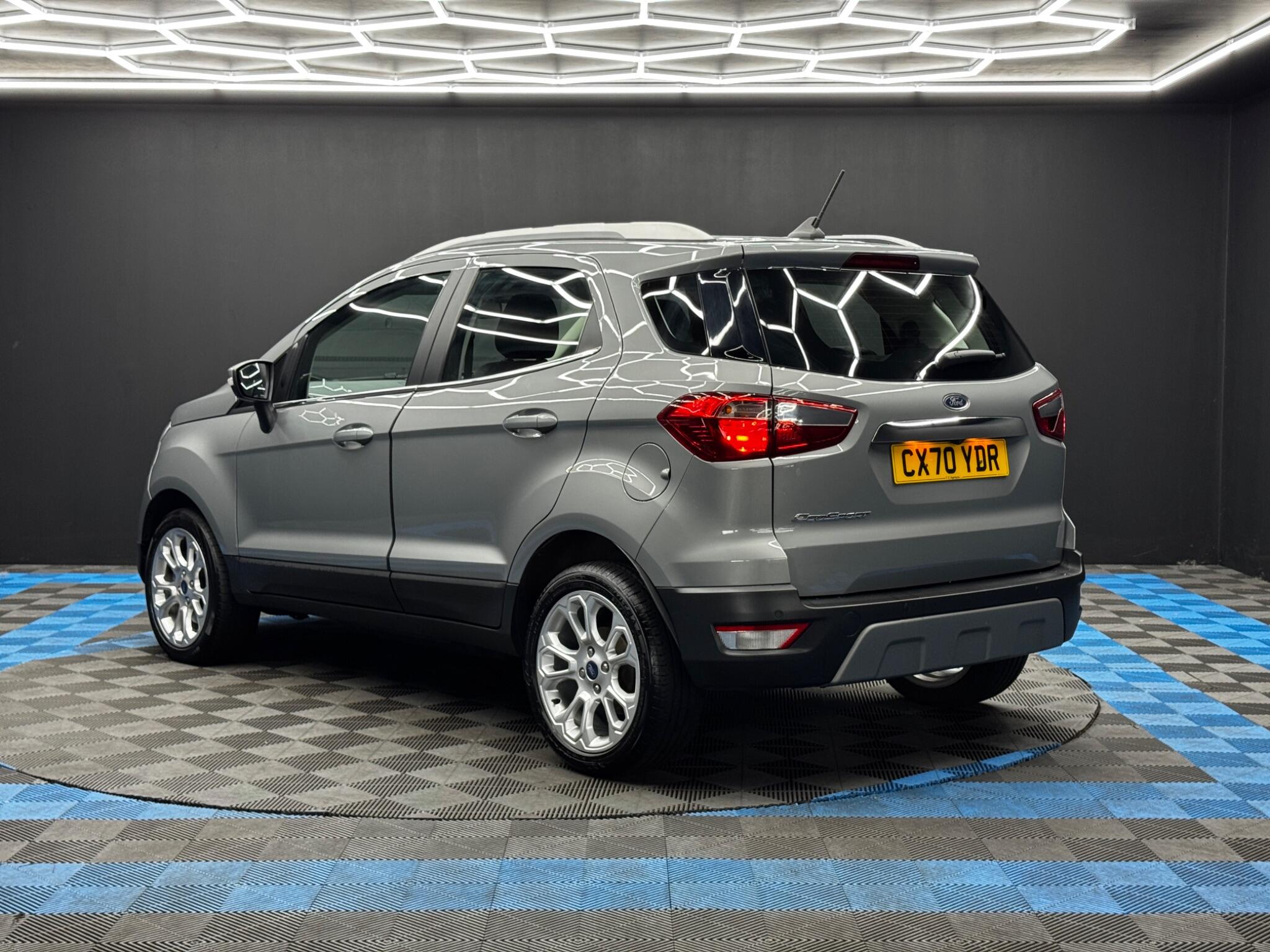 Ford EcoSport view 7