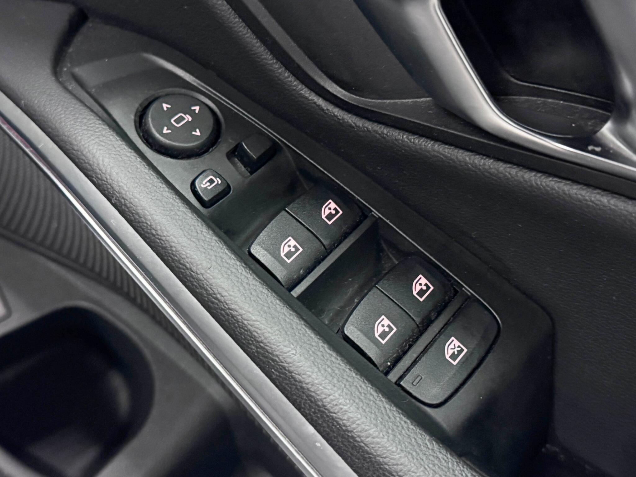 BMW 3 Series view 26