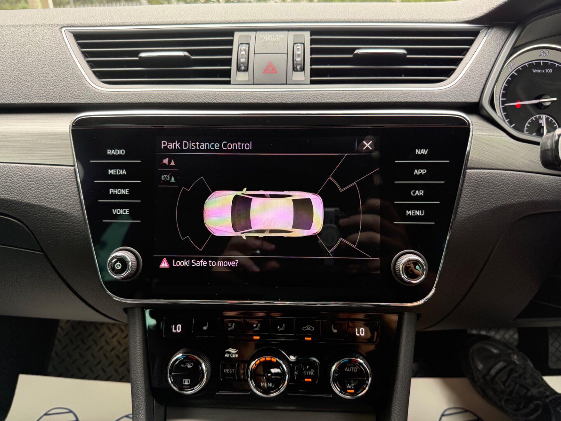 Skoda Superb view 60