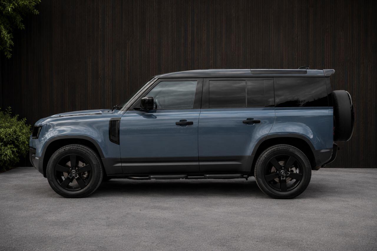 Land Rover Defender view 11