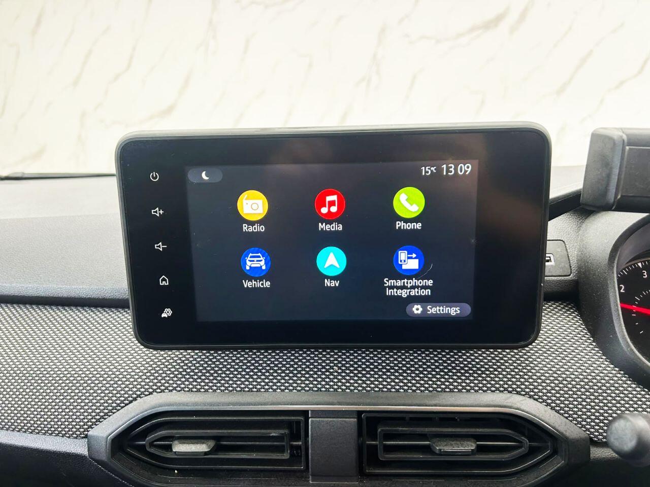Dacia Sandero view 16