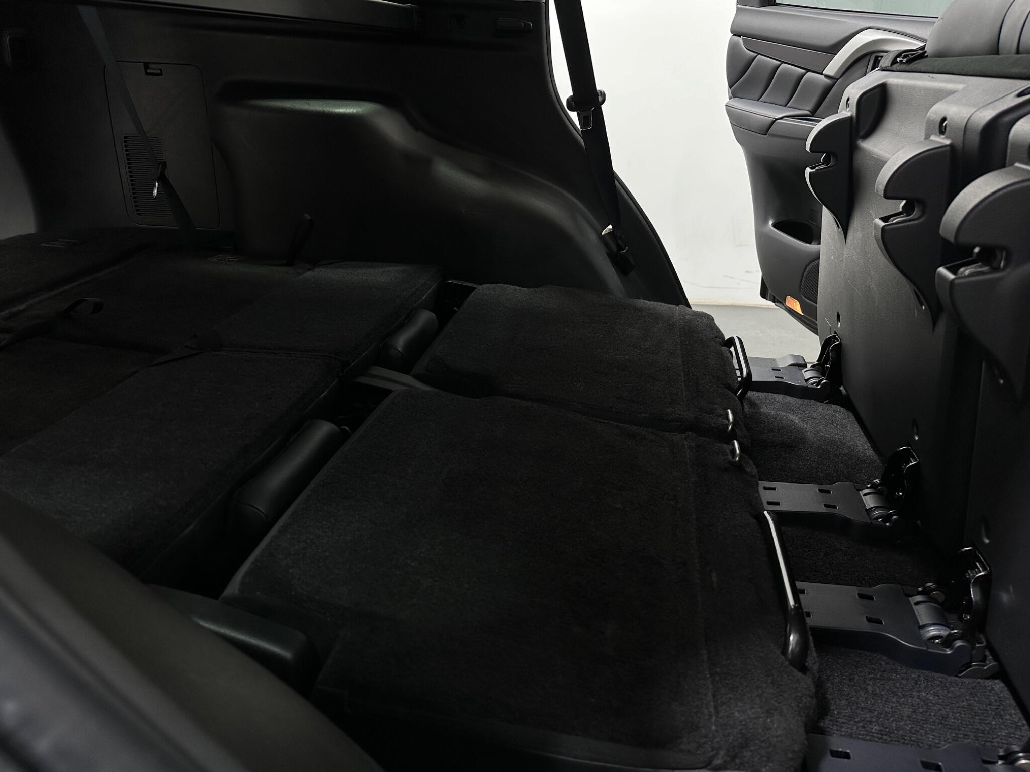 Mitsubishi Shogun Sport view 49