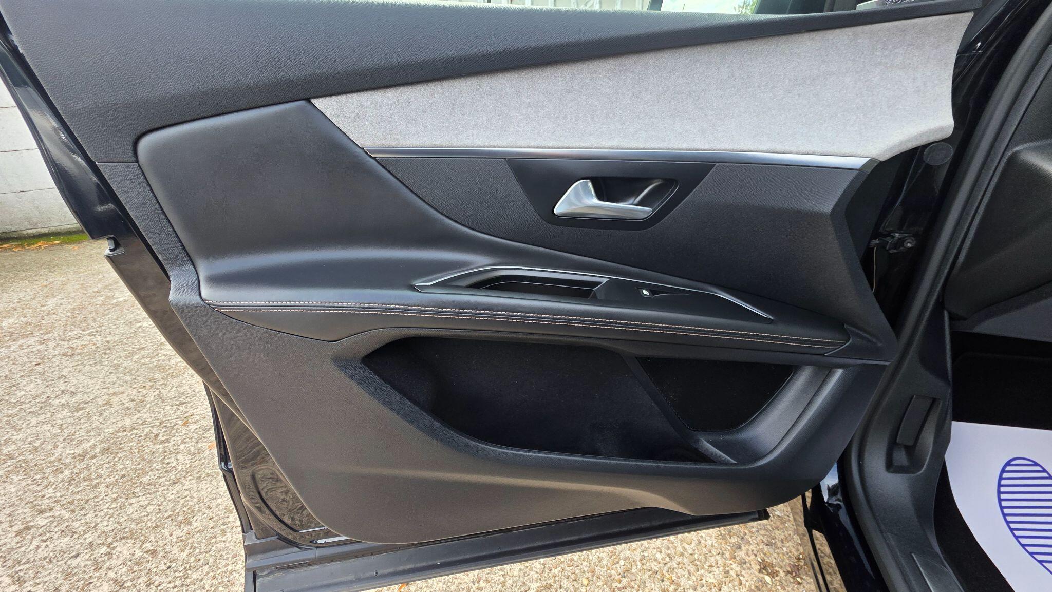 Peugeot 3008 view 43