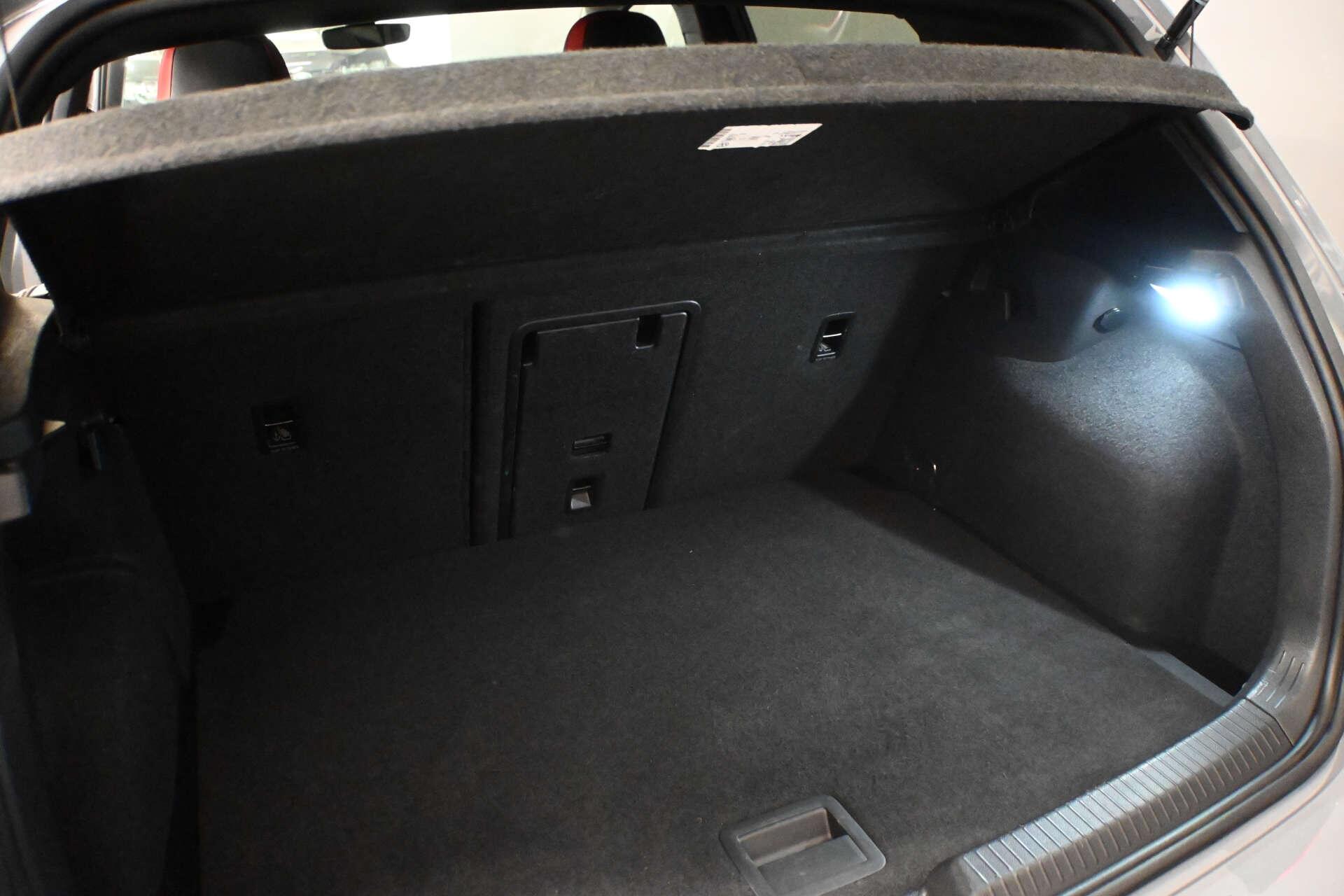 Volkswagen Golf view 48