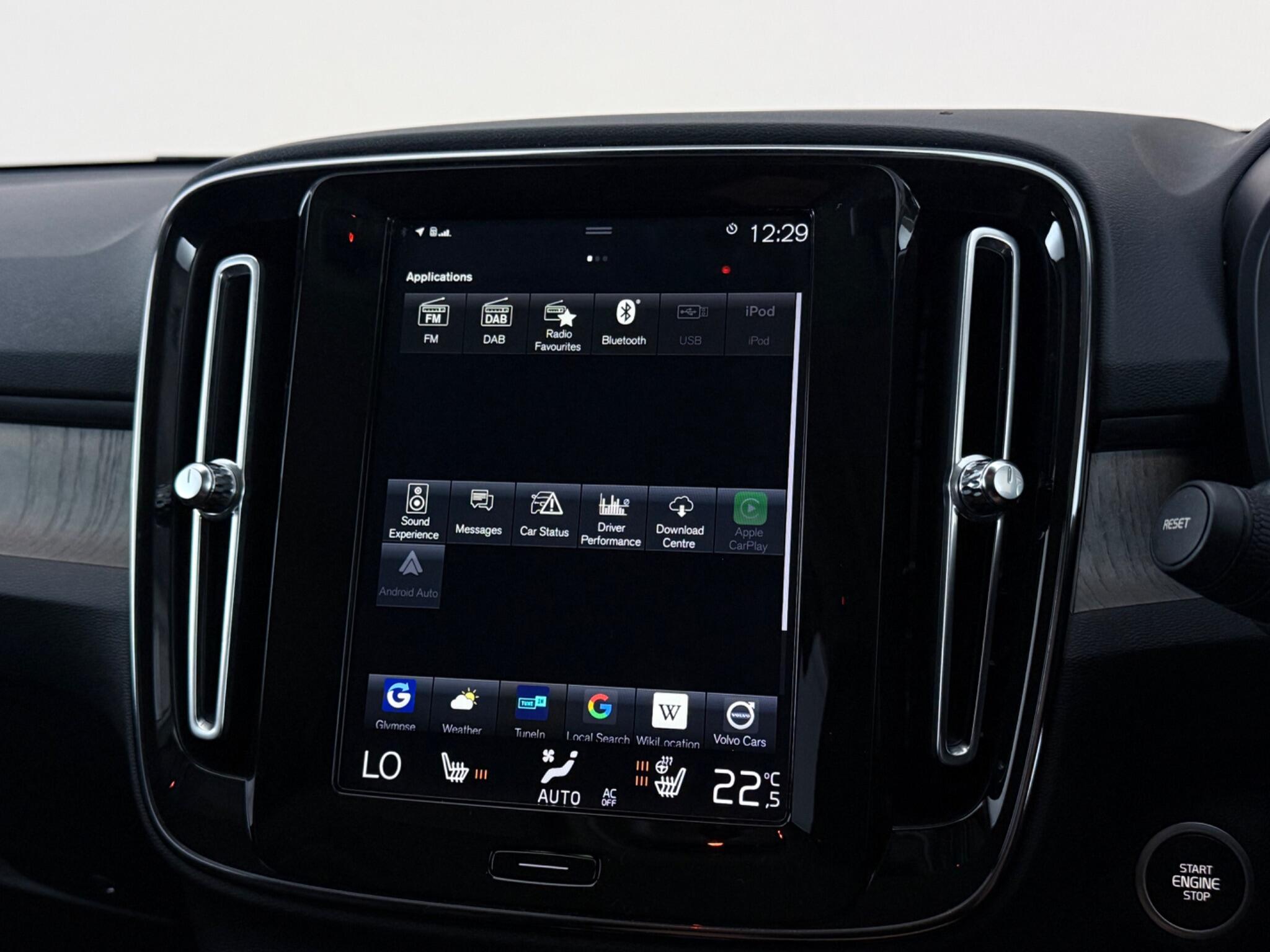 Volvo XC40 view 28