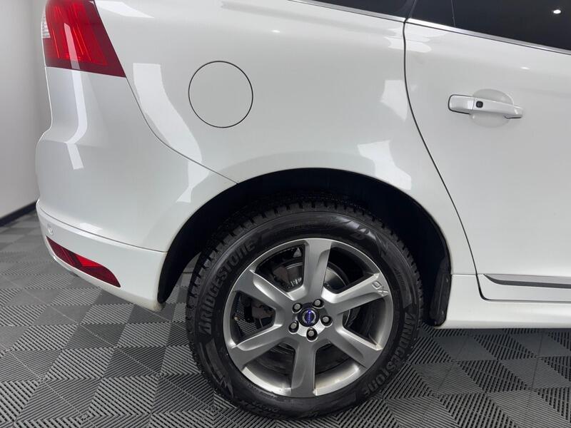 2014 Volvo XC60 3.0 T6 SE Lux Nav Estate 5dr Petrol Geartronic AWD Euro 5 (304 ps) • 40,000 miles image 12