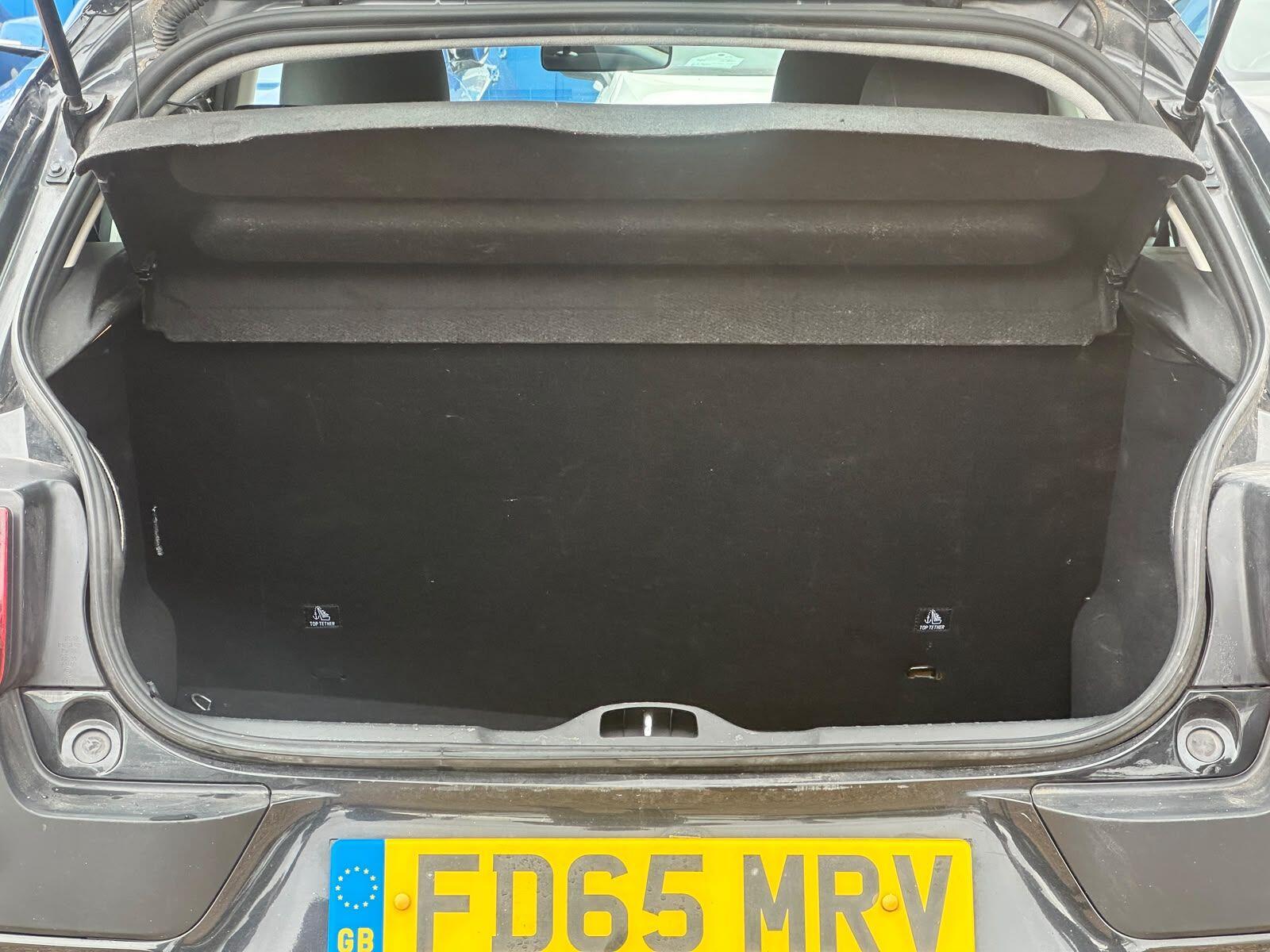 Citroen C4 Cactus view 21