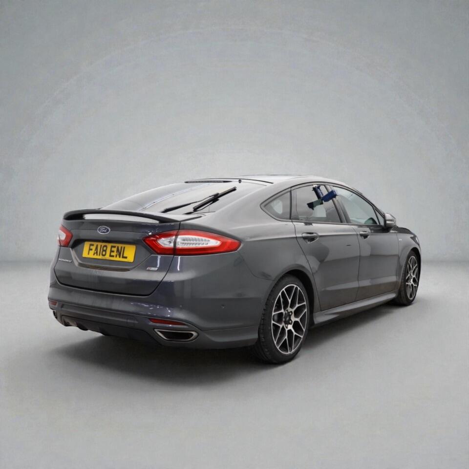 Ford Mondeo view 4