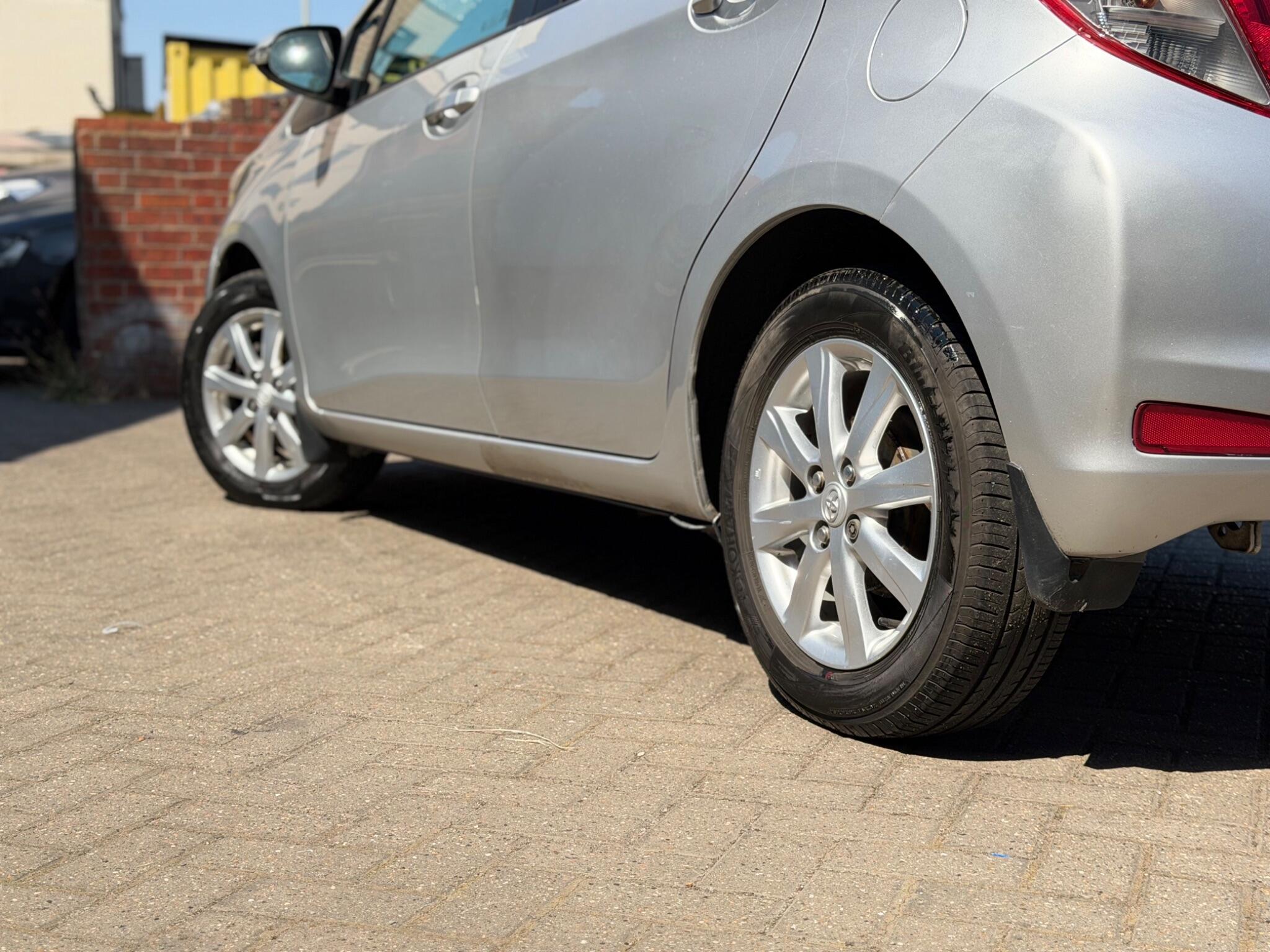 Toyota Yaris view 11