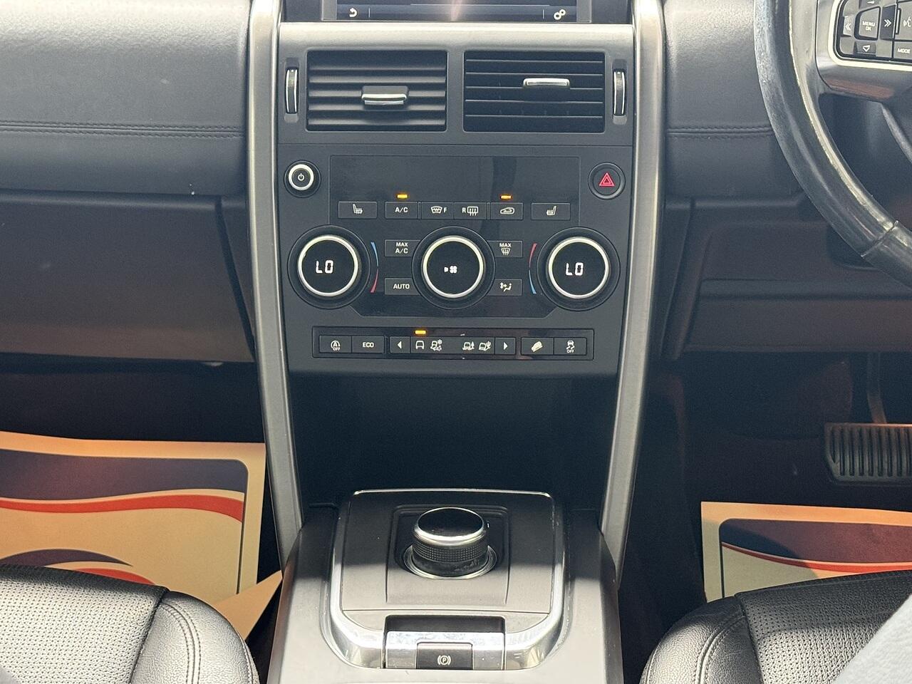 Land Rover Discovery Sport view 17