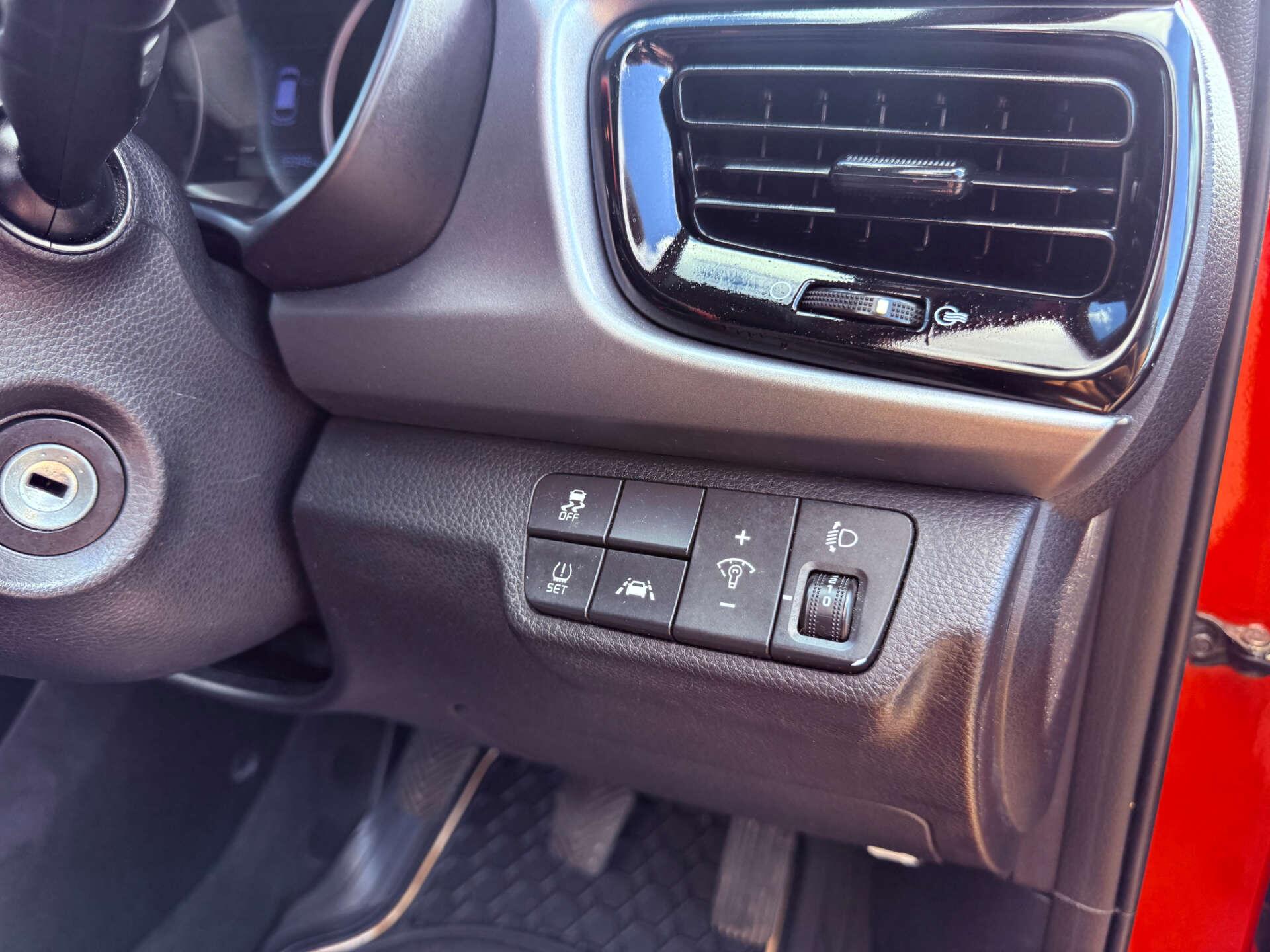 Kia Rio view 34