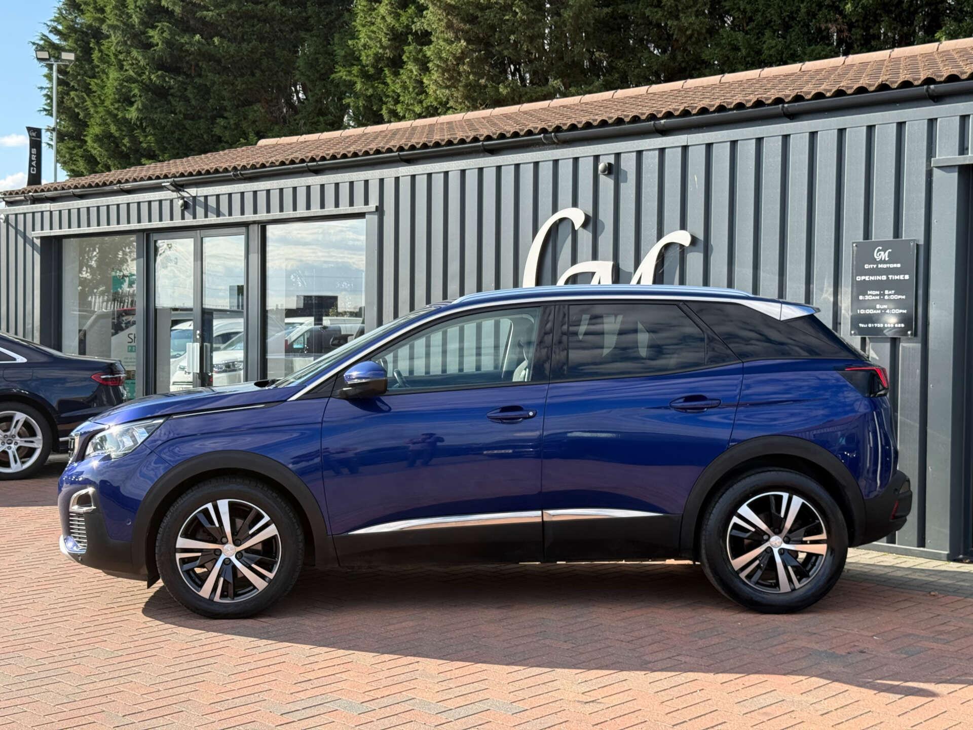 Peugeot 3008 view 9