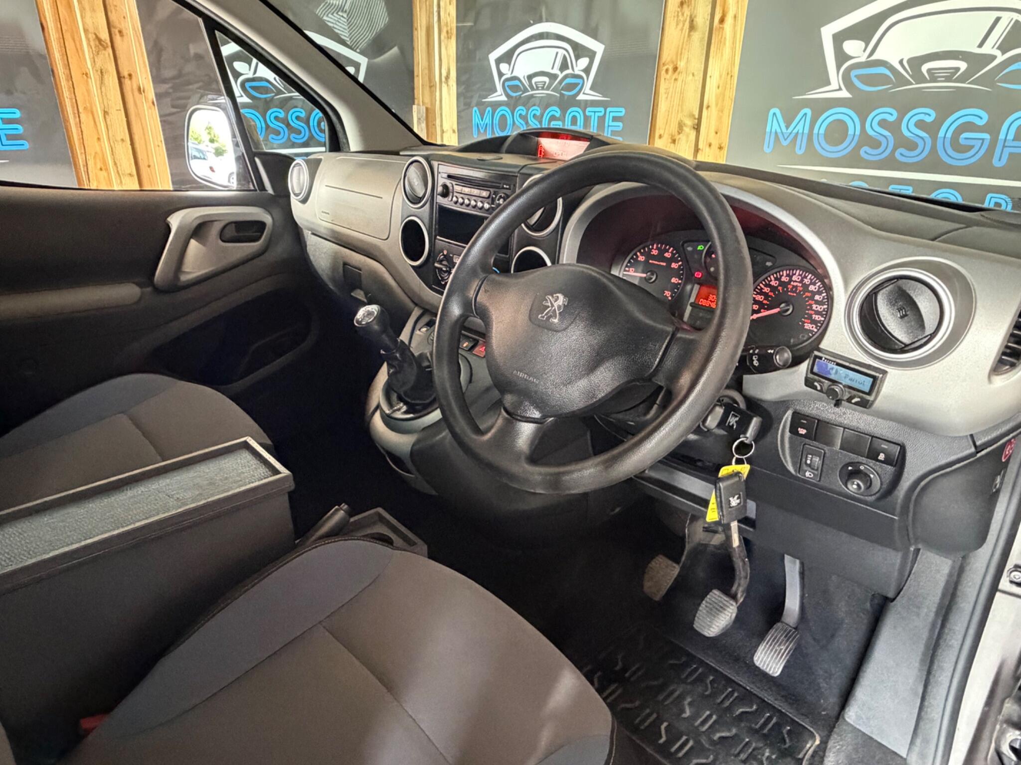 Peugeot Partner Tepee view 13