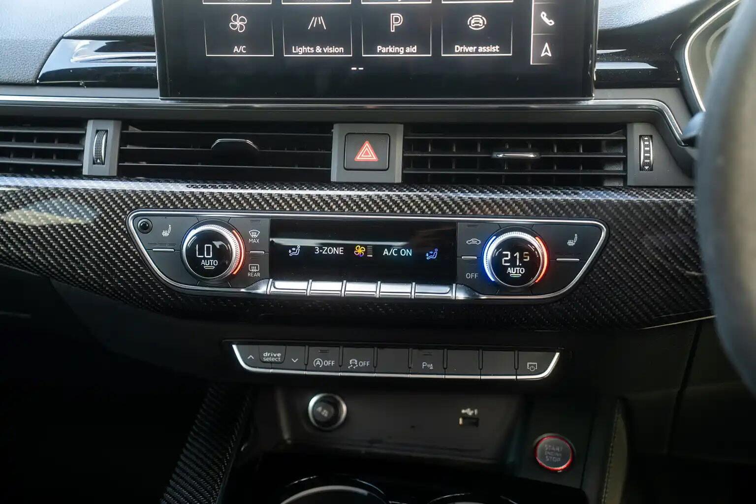 Audi RS4 Avant view 34