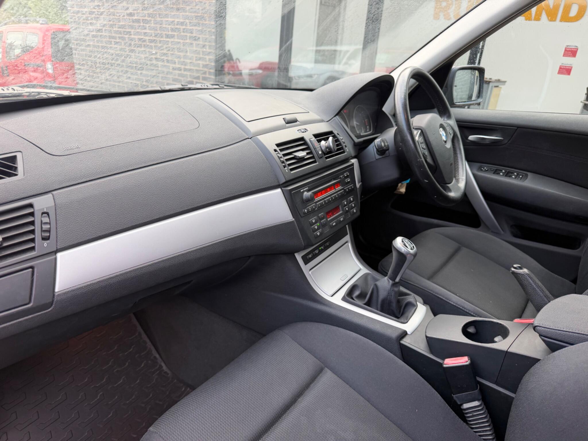 BMW X3 view 16
