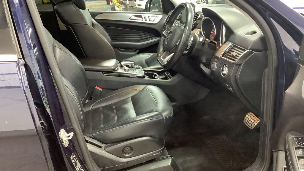 Mercedes-Benz Gle view 2