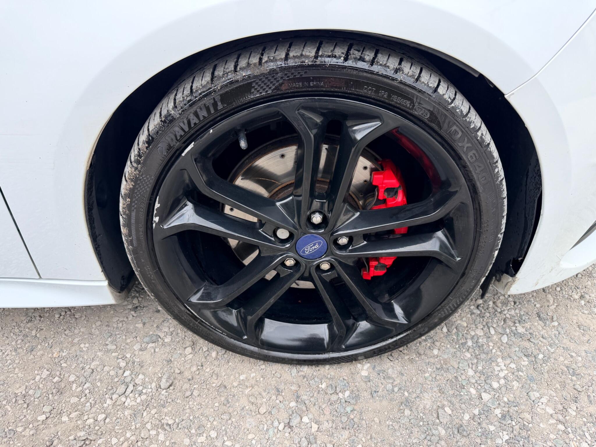Ford Focus view 35