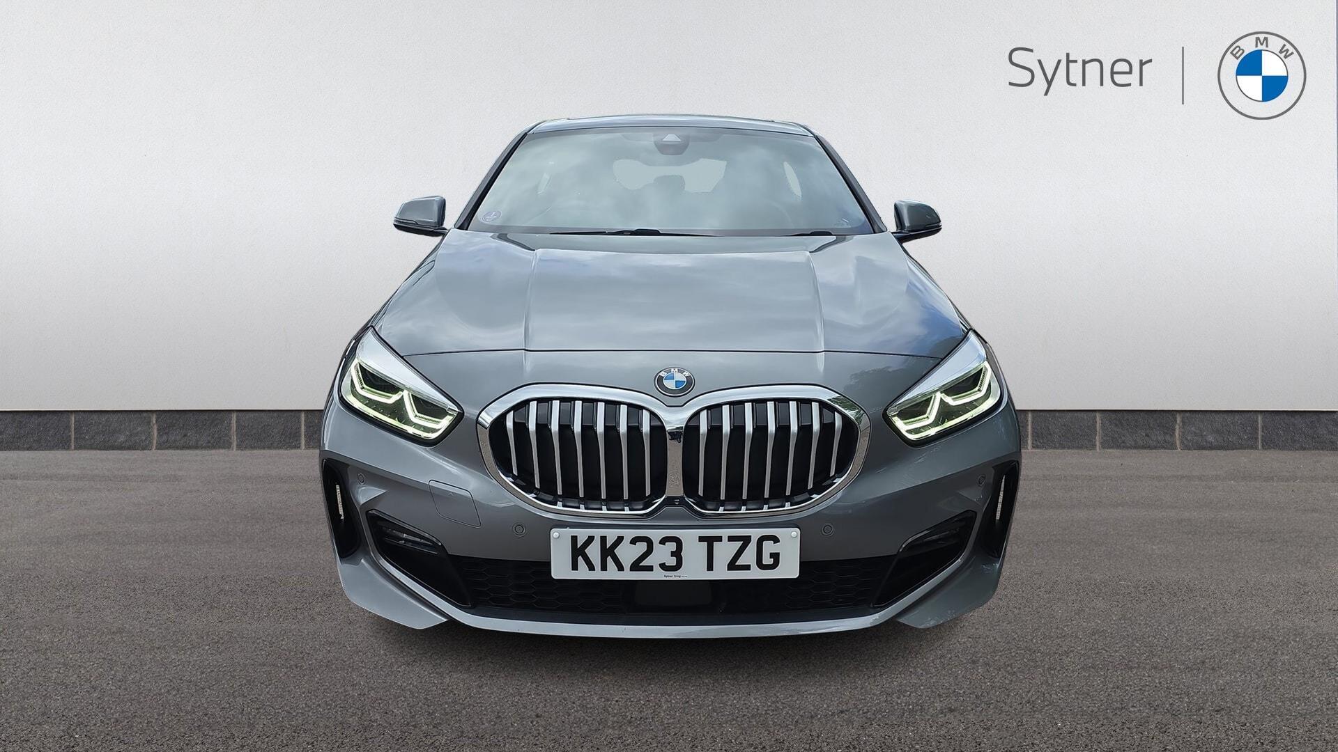 BMW 1 Series view 16