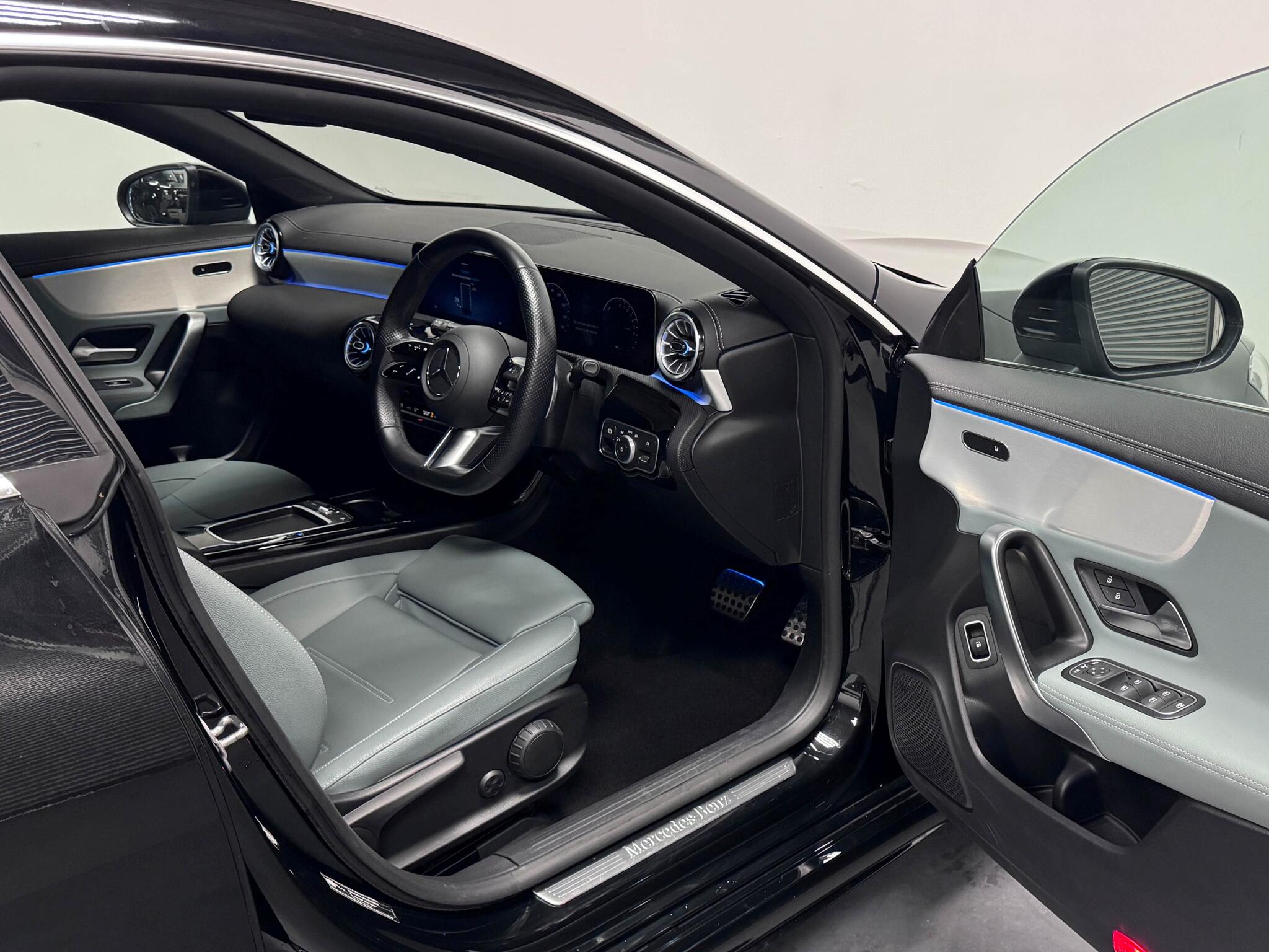 Mercedes-Benz Cla view 35