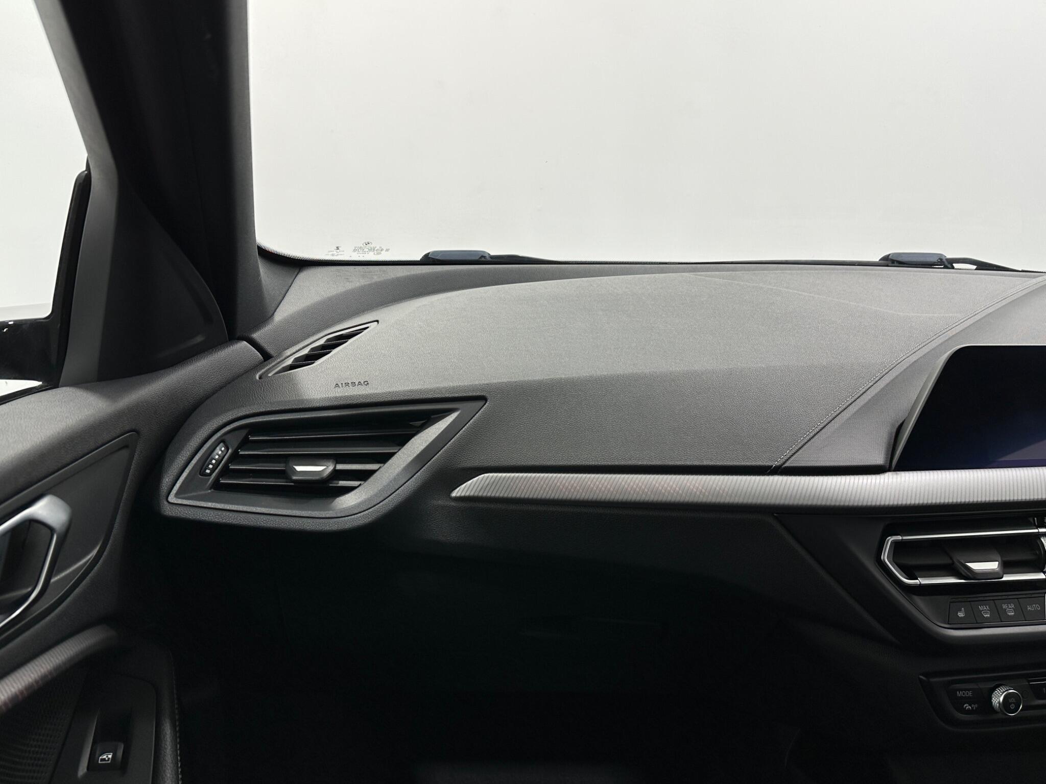 BMW 1 Series view 31