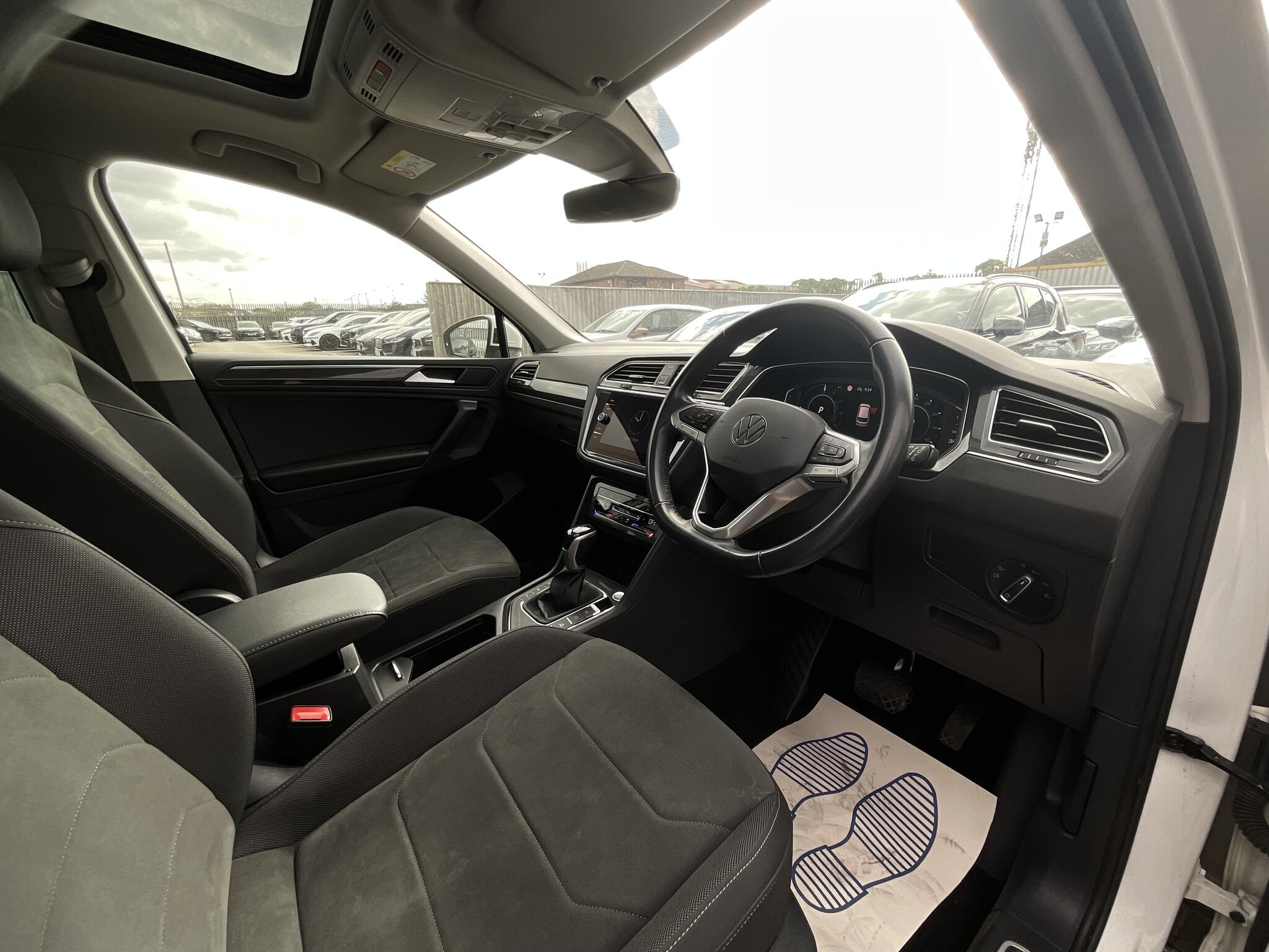 Volkswagen Tiguan view 7