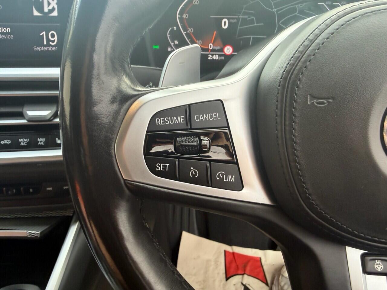 BMW 3 Series view 22