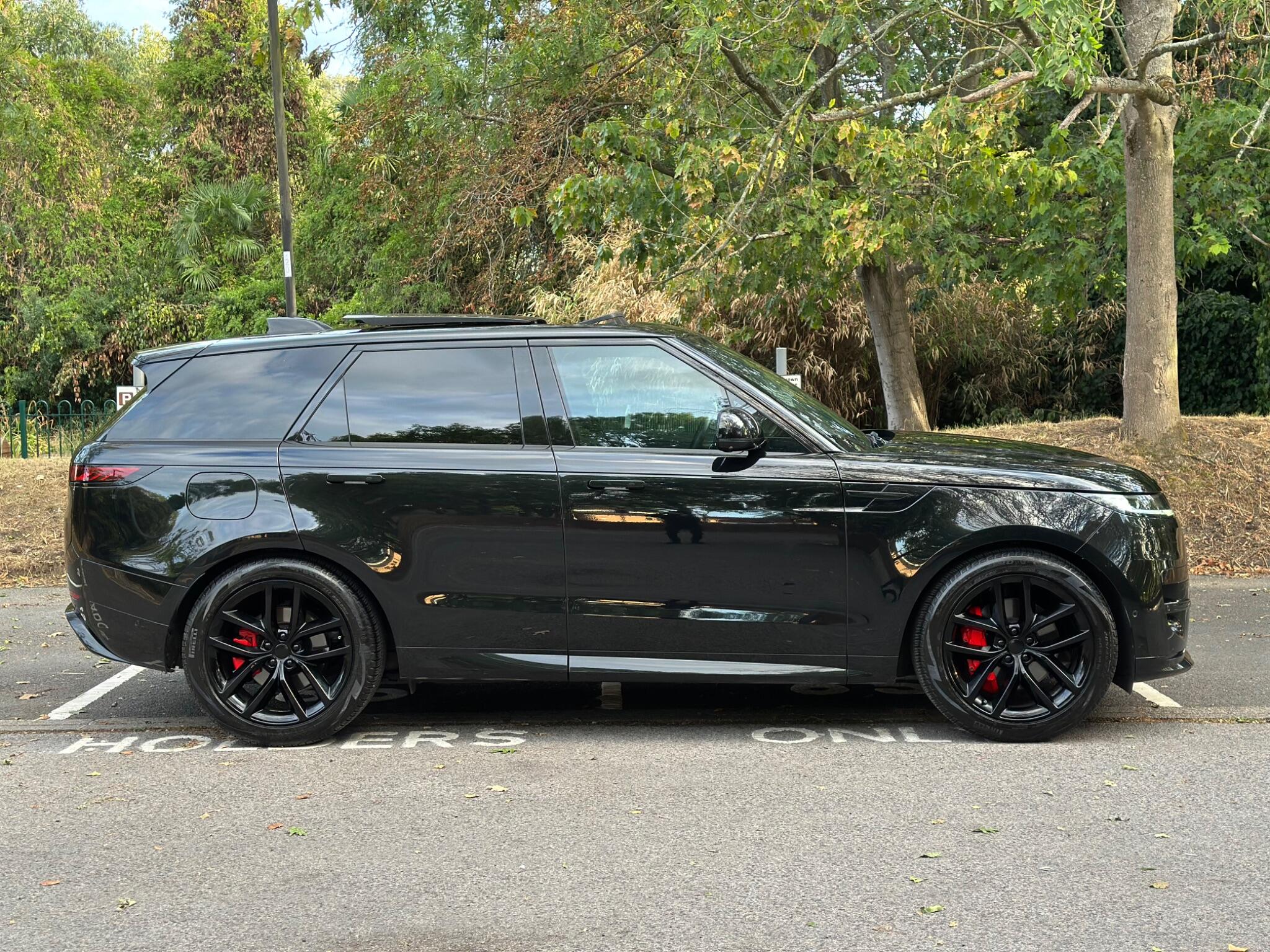 Land Rover Range Rover Sport view 2