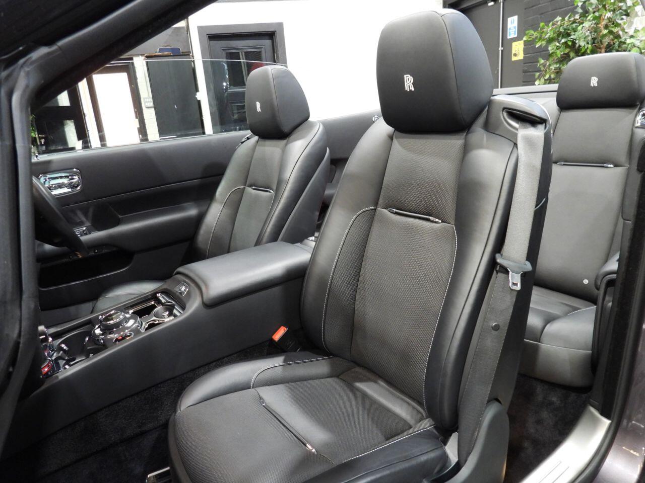 Rolls-Royce Dawn view 51