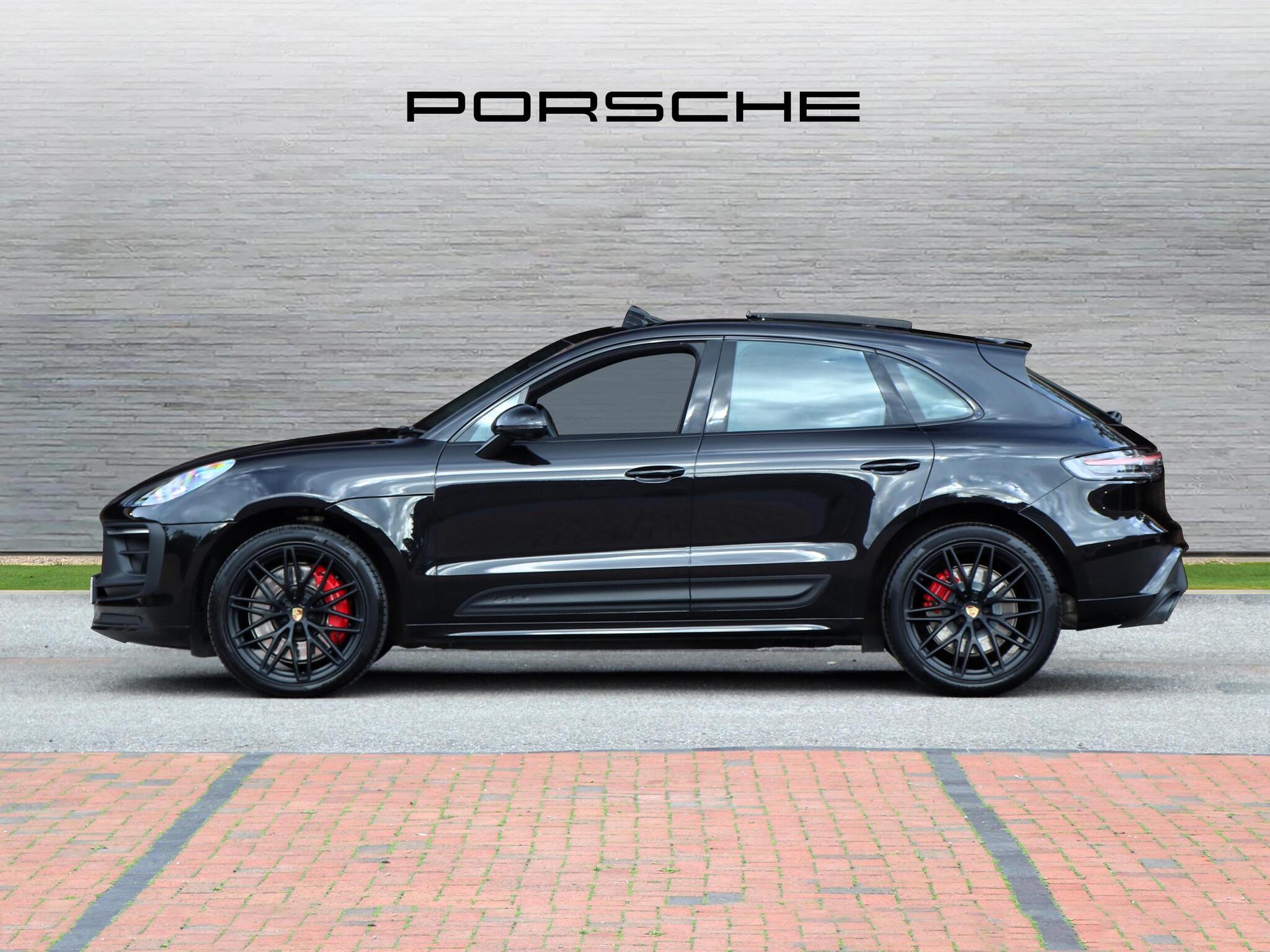 Porsche Macan view 6