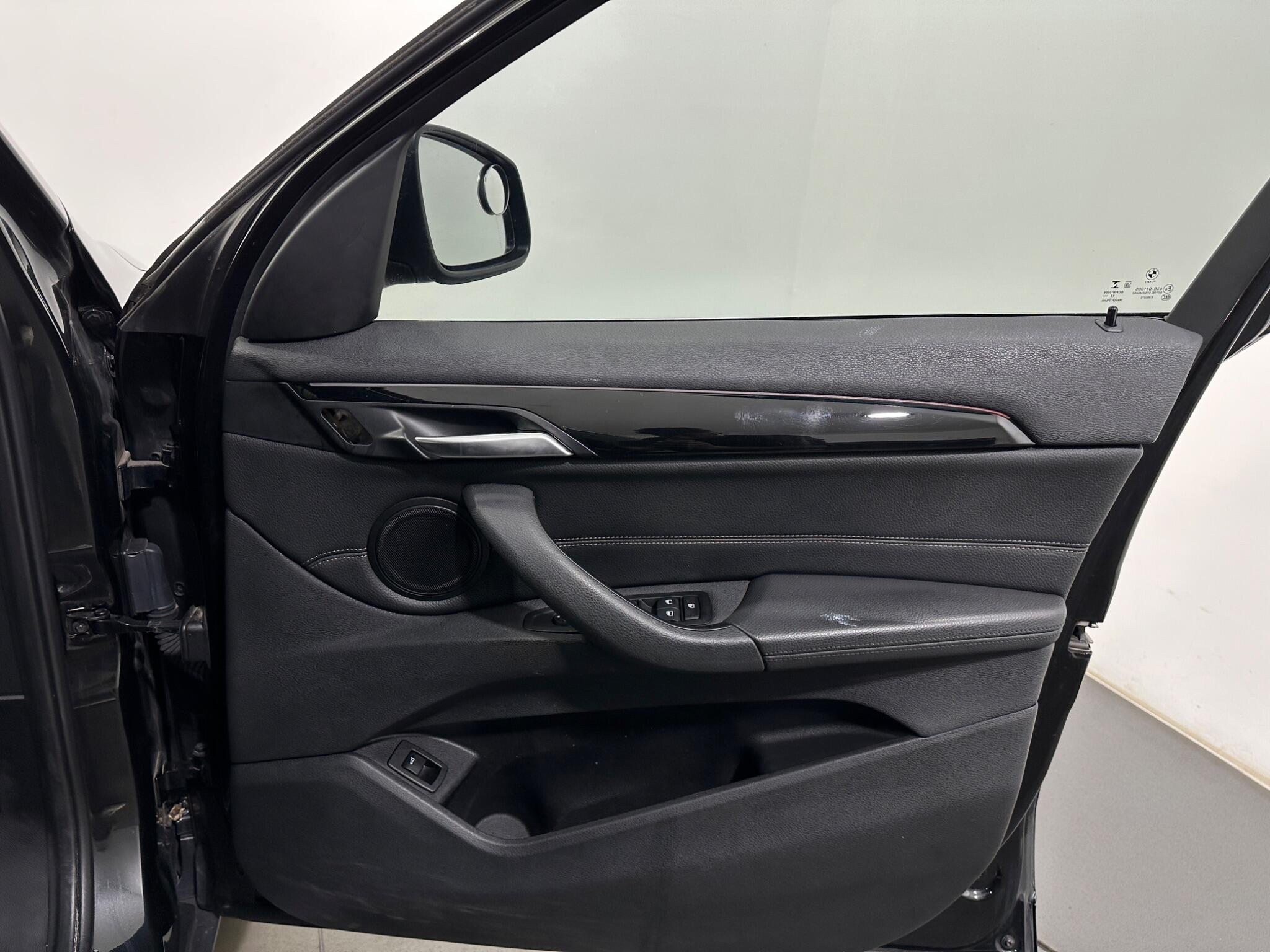 BMW X1 view 34