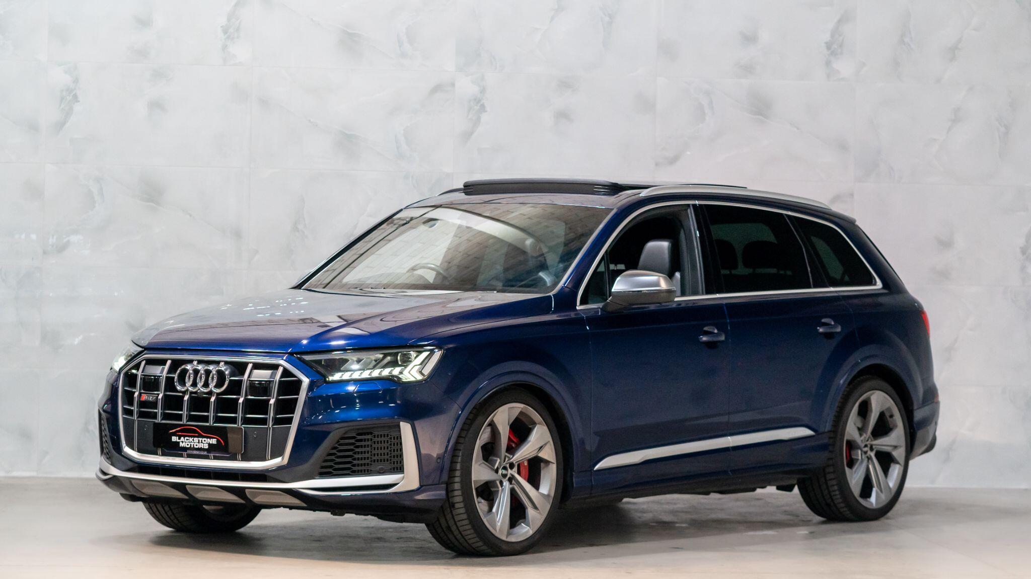 Audi SQ7 view 5