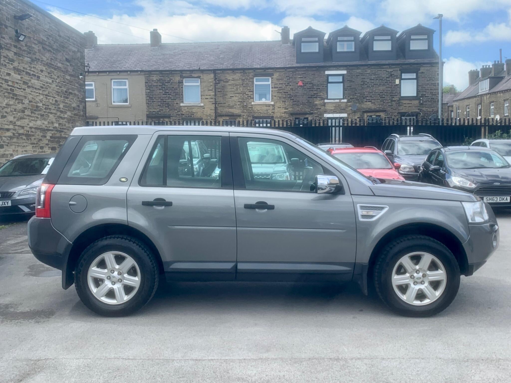 Land Rover Freelander 2 view 5