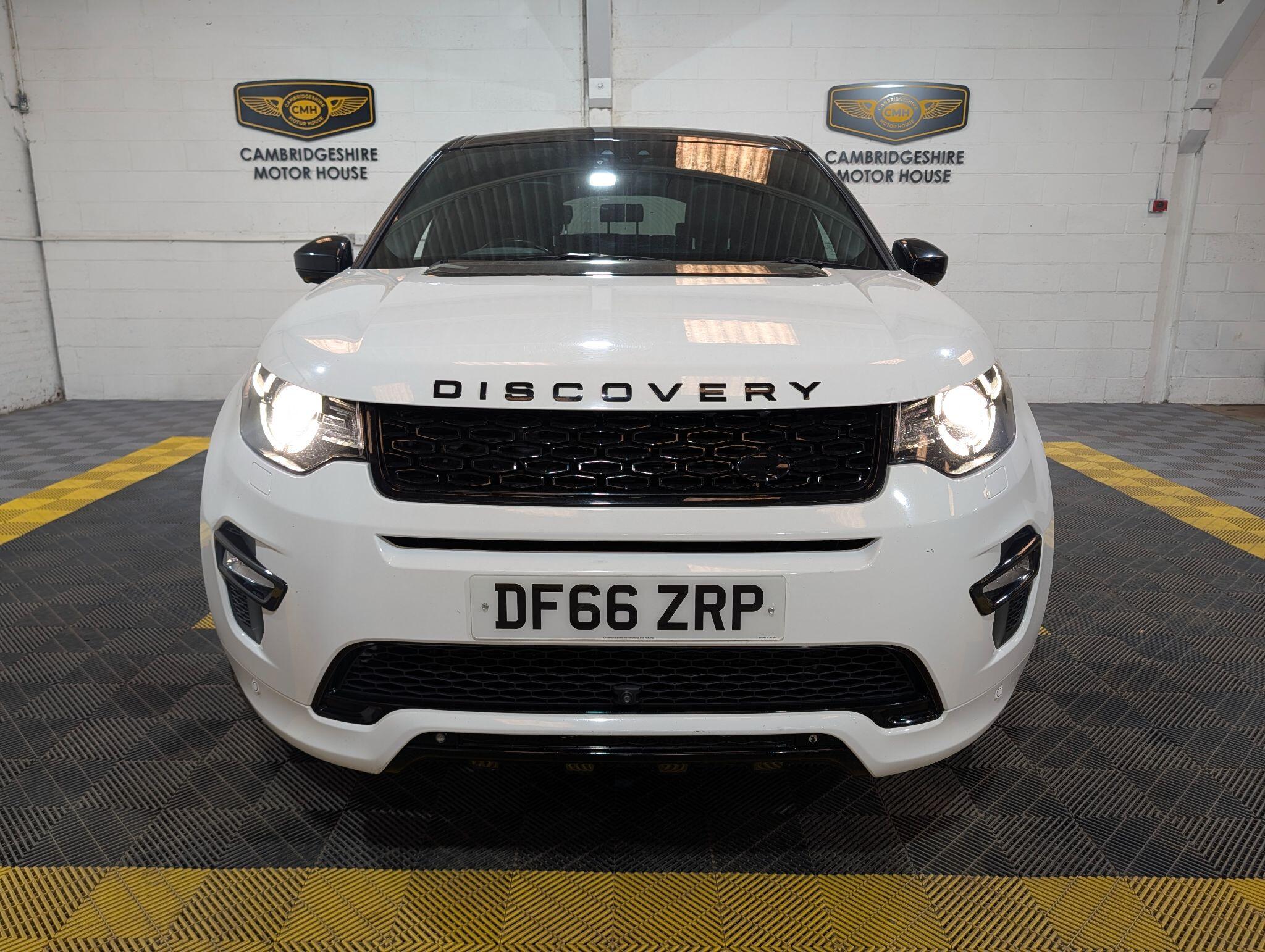 Land Rover Discovery Sport view 5
