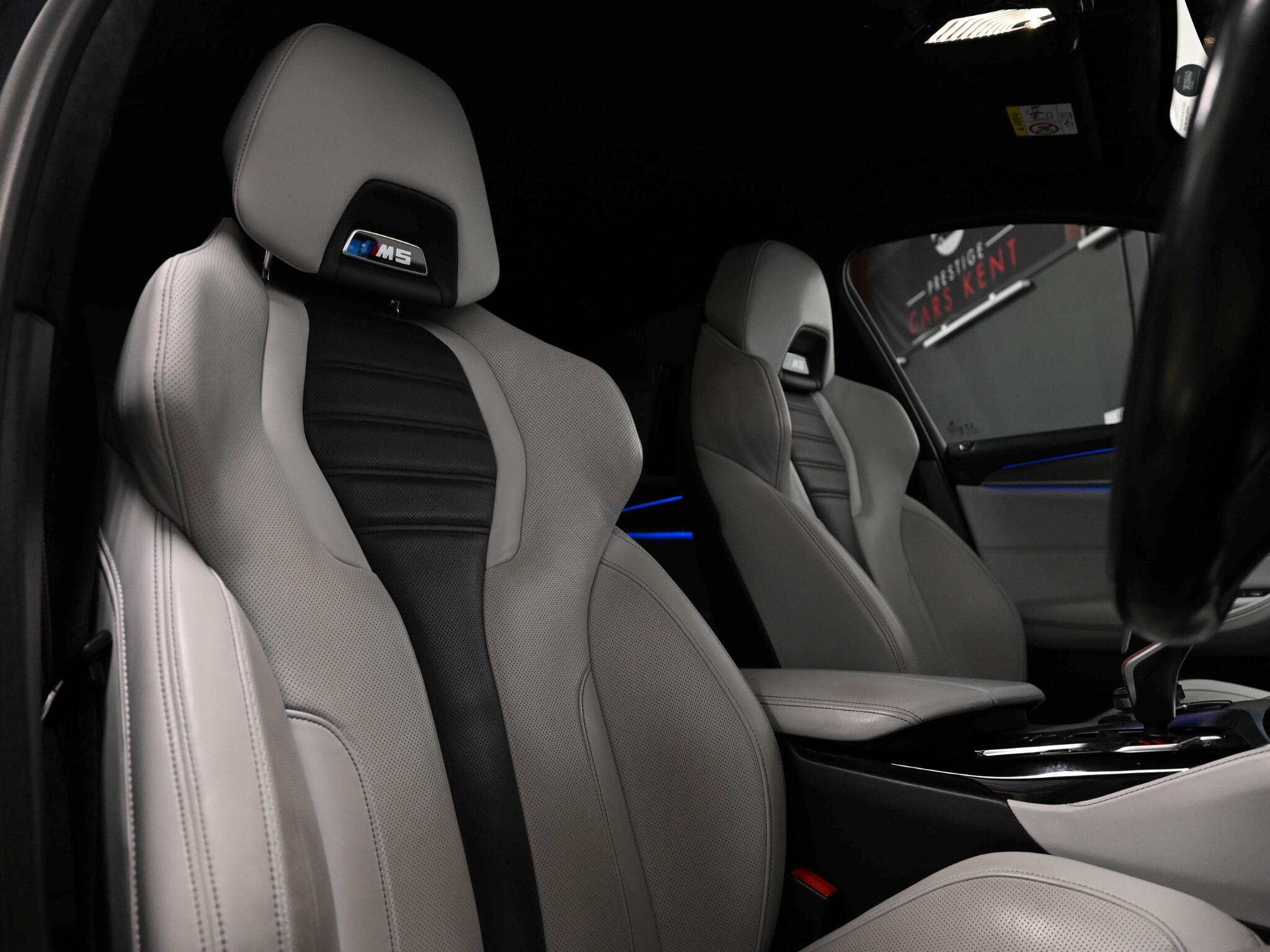 BMW M5 view 24