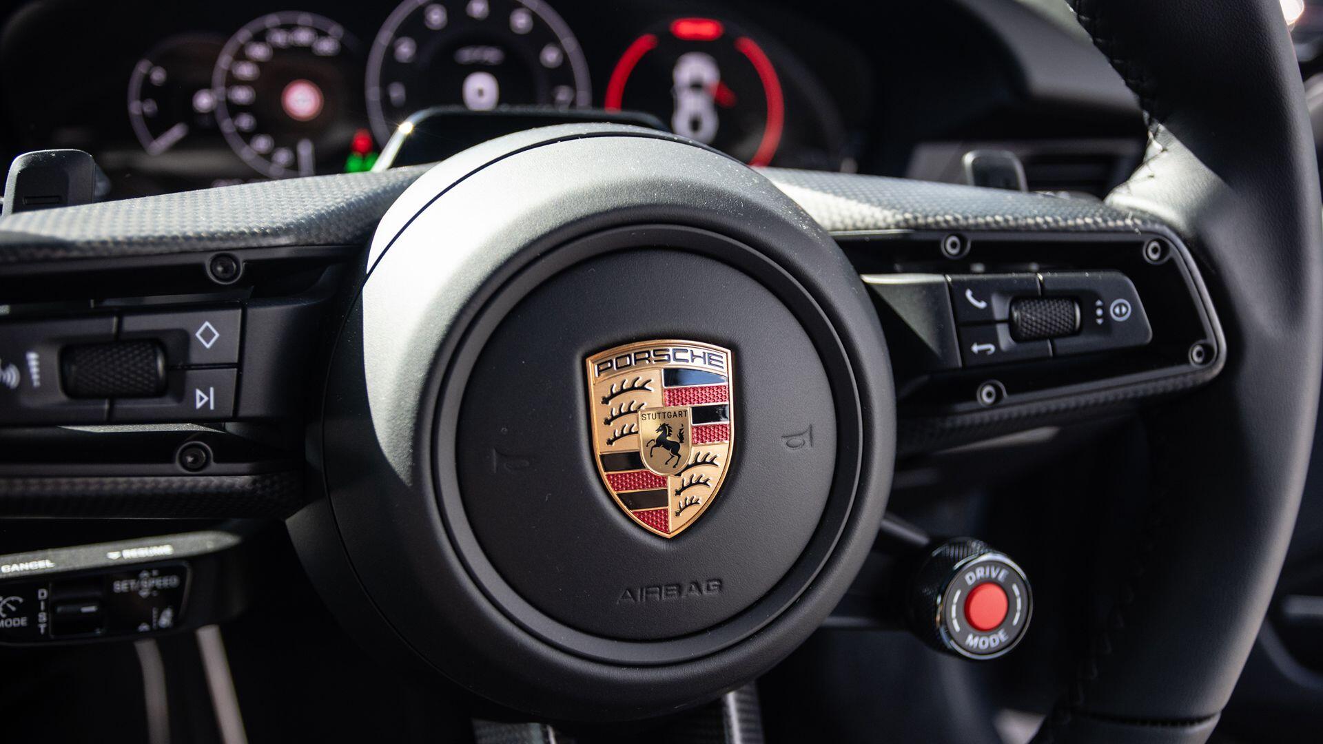 Porsche 911 view 27