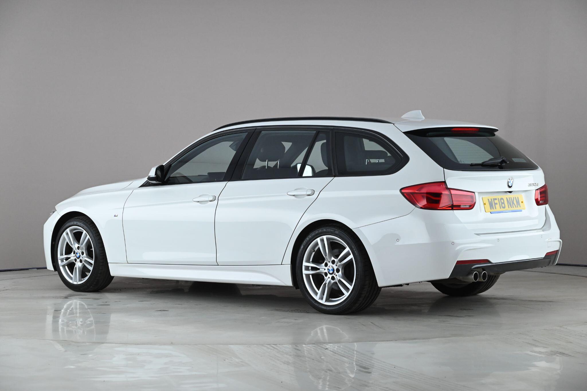 BMW 3 Series view 5