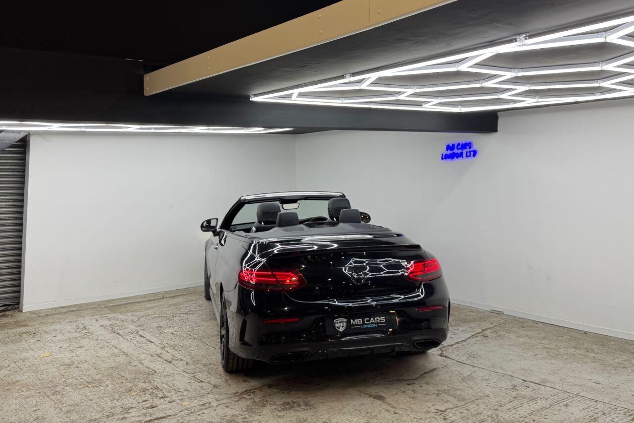 Mercedes-Benz C-Class view 37