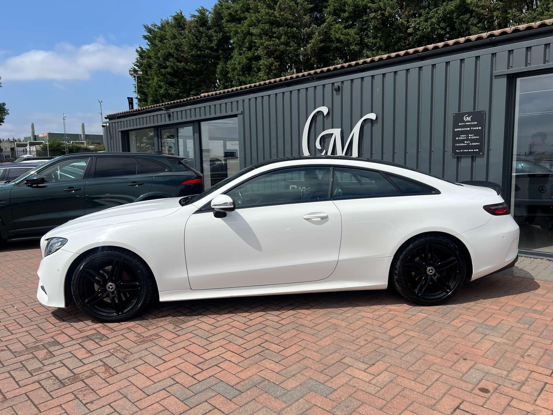 Mercedes-Benz E-Class view 12
