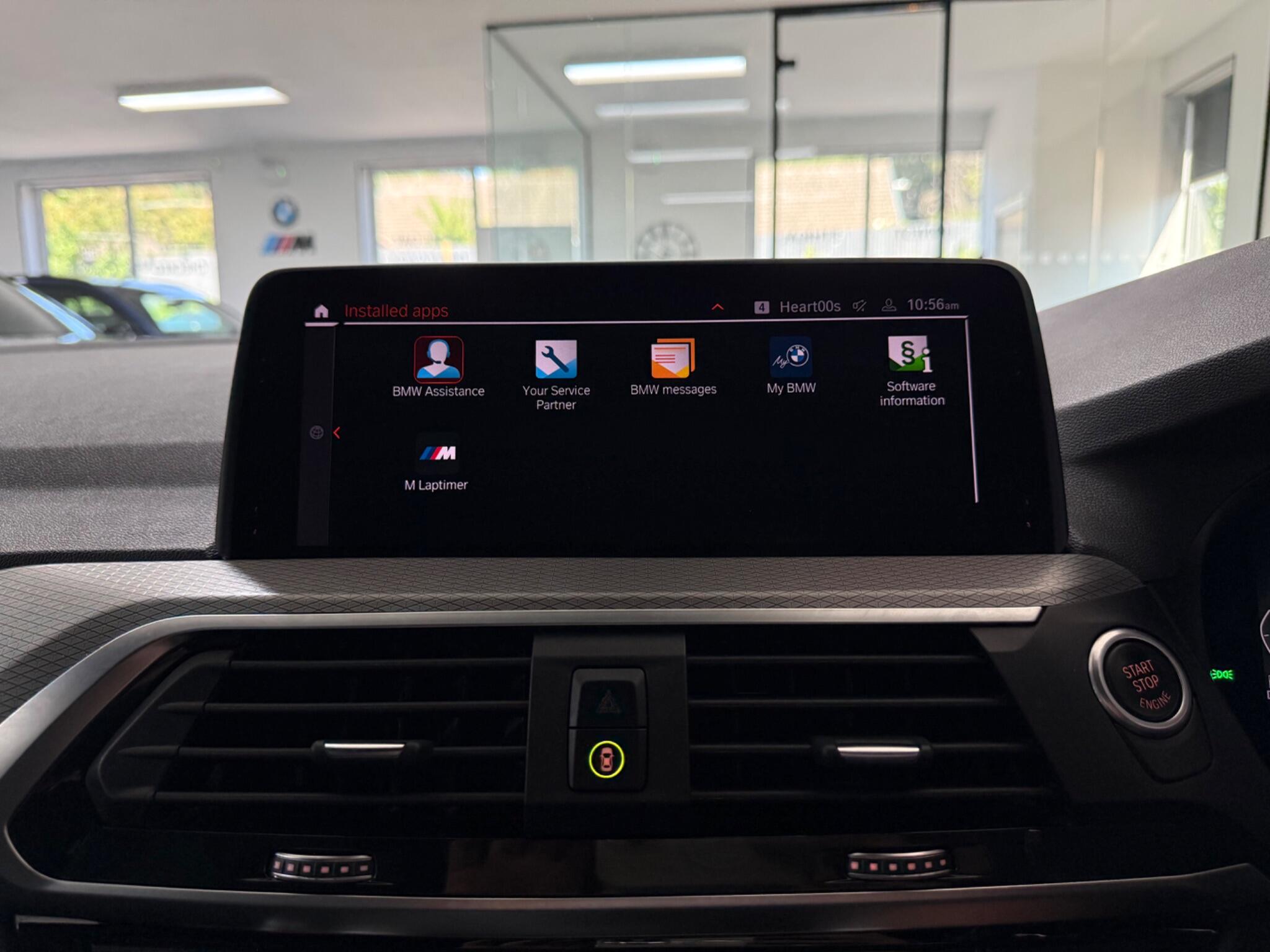 BMW X4 view 28