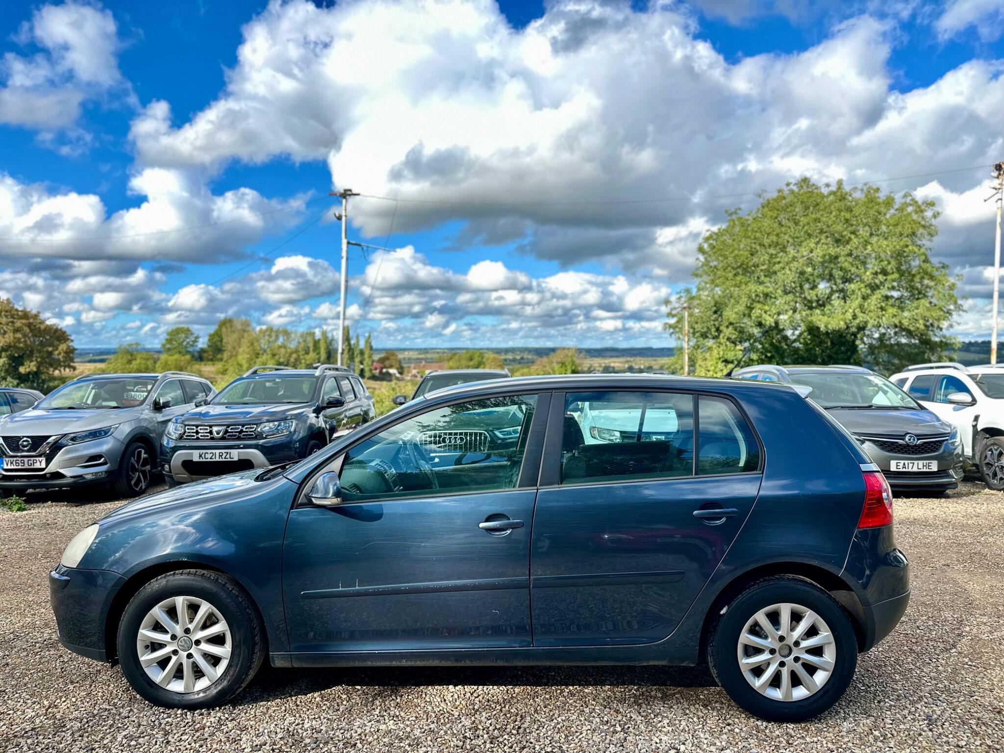 Volkswagen Golf view 9