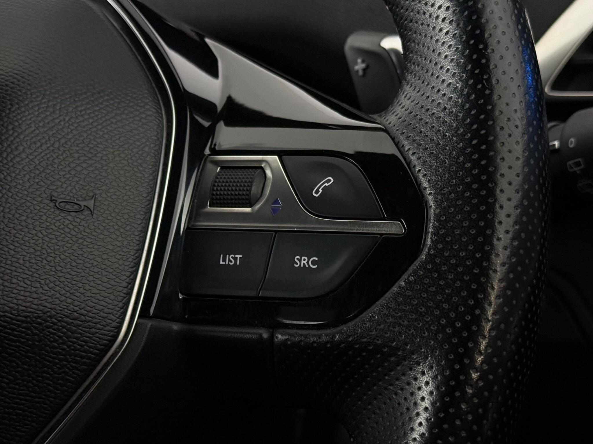 Peugeot 3008 view 17