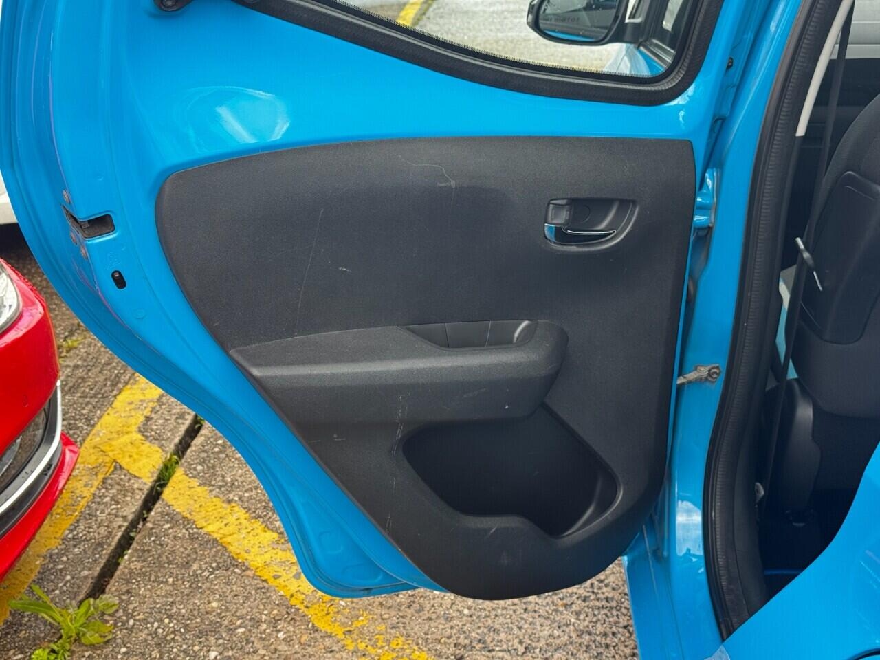 Toyota Aygo view 28